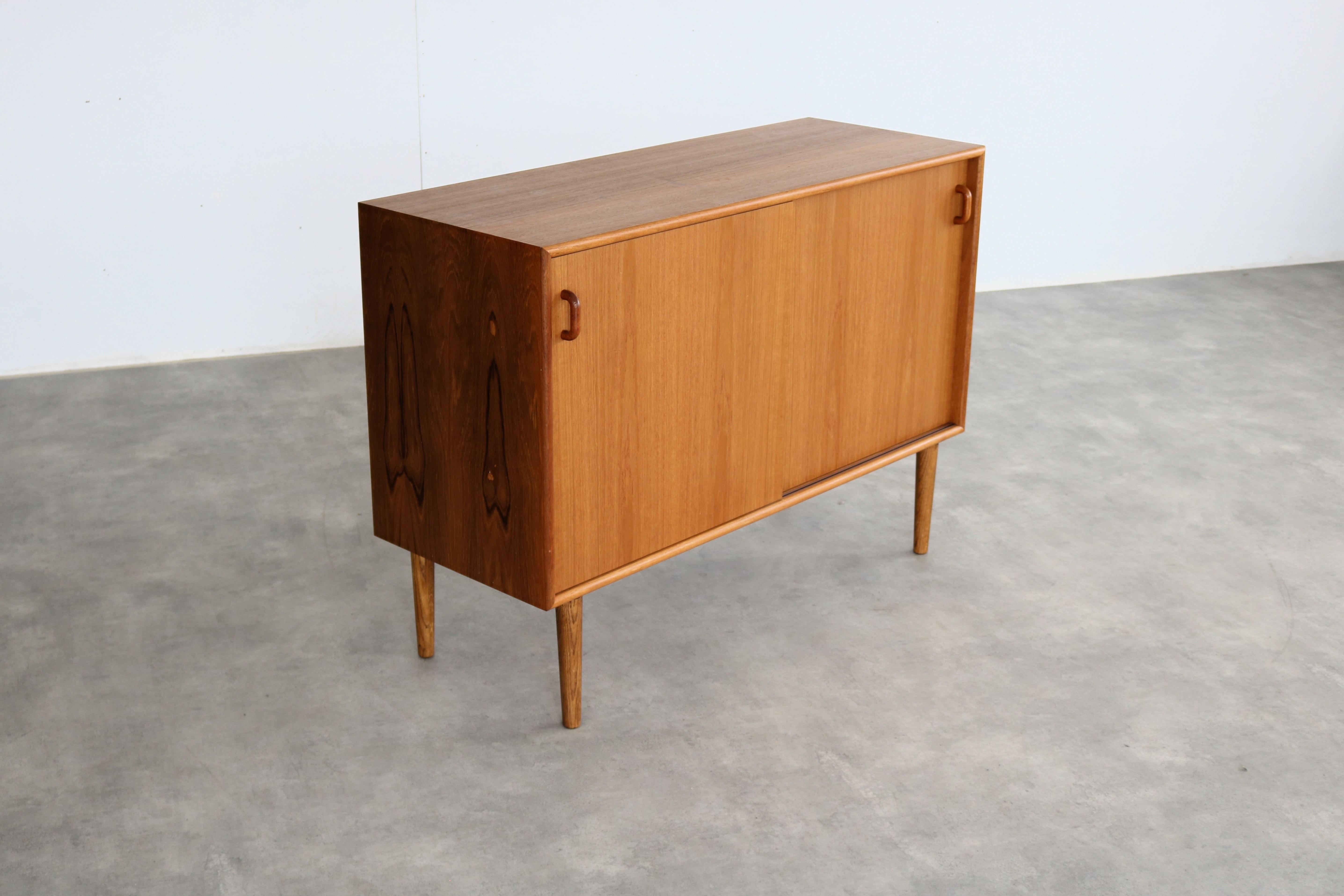 credenza vintage  credenza  Teak  1960s In condizioni buone in vendita a Lemmer, NL