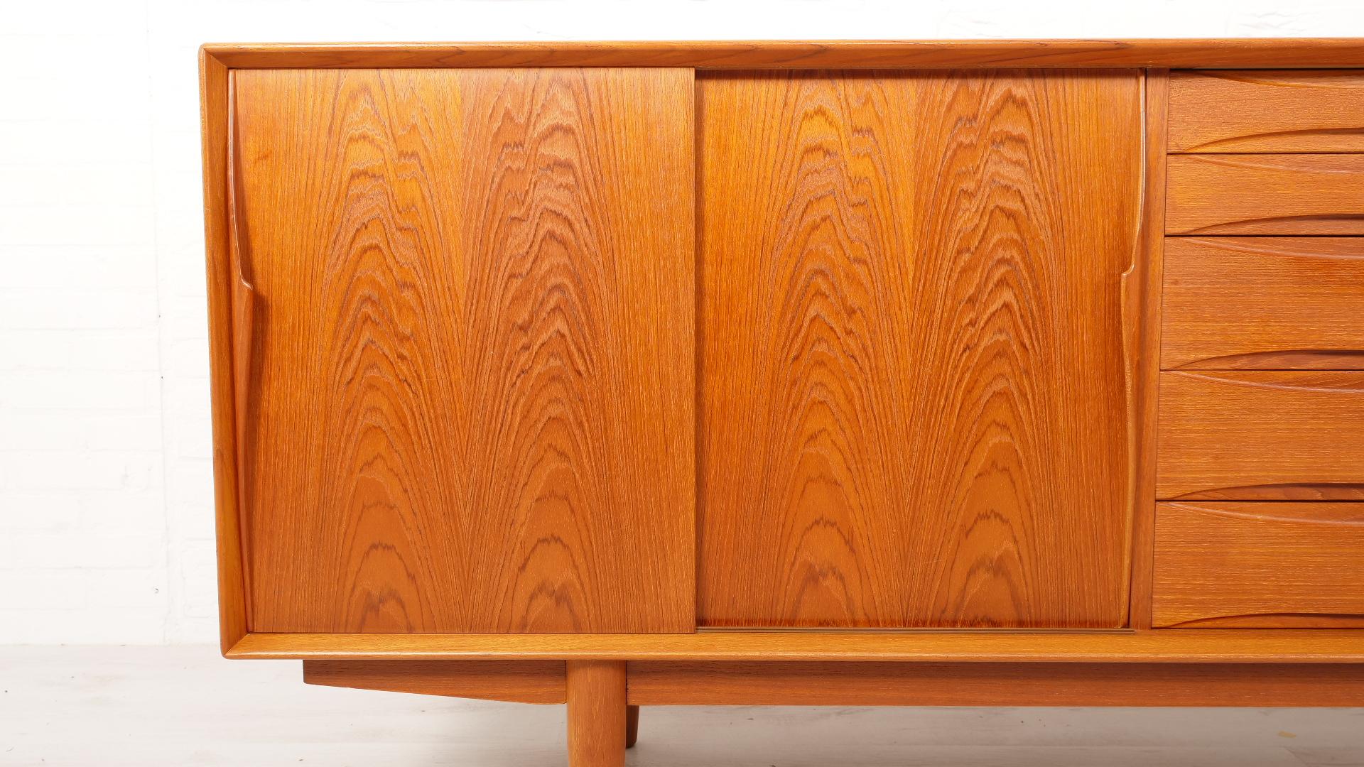 Vintage sideboard  Teak  Arne Vodder  Dyrlund  220 cm For Sale 13