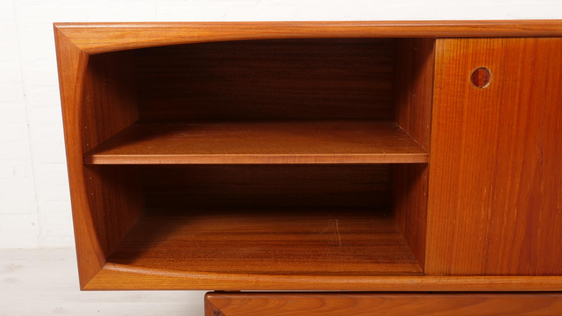 Vintage sideboard  Teak  Danish design  200 cm For Sale 3
