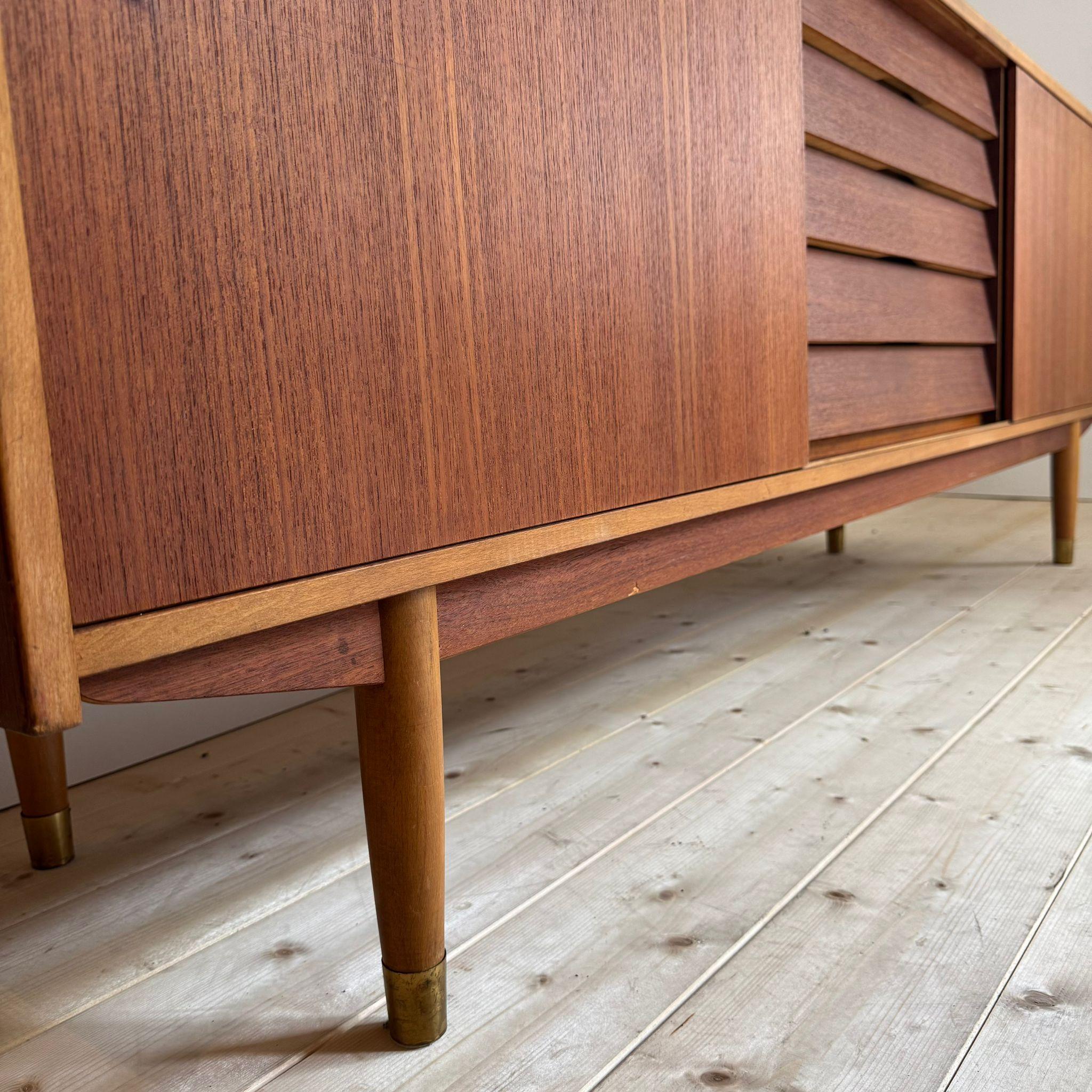 Mid-Century Modern Vintage sideboard 'Trio', Nils Jonsson for Hugo Troeds, Sweden 1960s For Sale