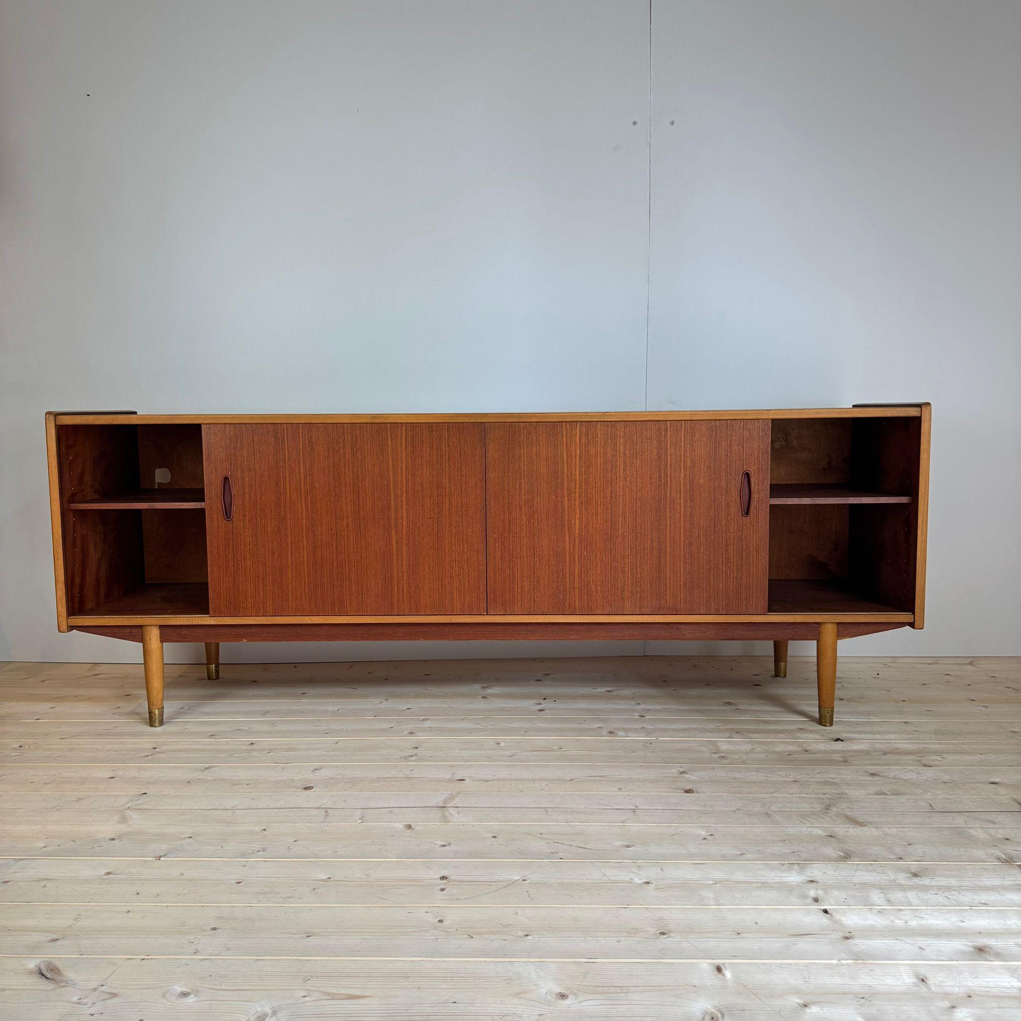 Veneer Vintage sideboard 'Trio', Nils Jonsson for Hugo Troeds, Sweden 1960s For Sale