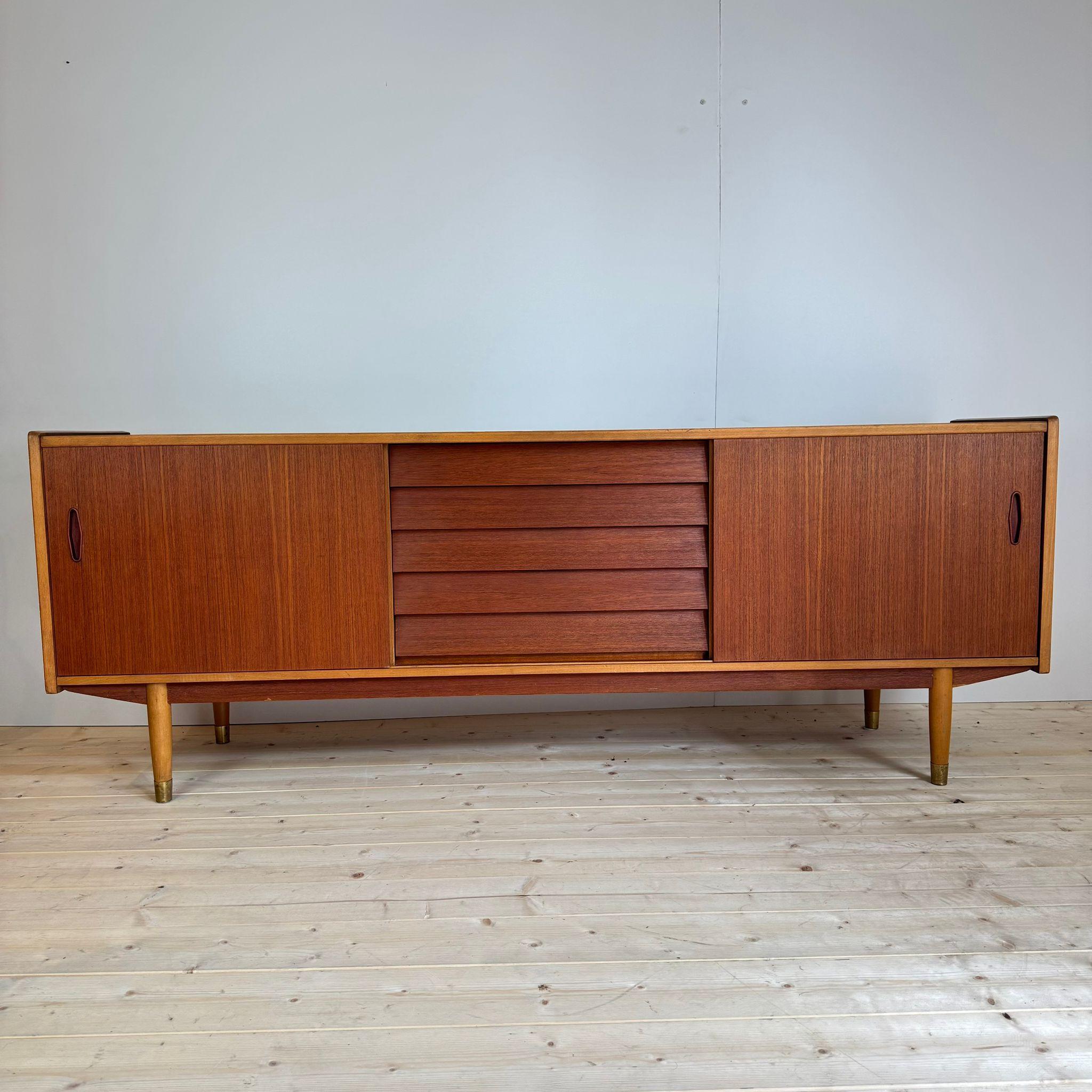 Mid-20th Century Vintage sideboard 'Trio', Nils Jonsson for Hugo Troeds, Sweden 1960s For Sale