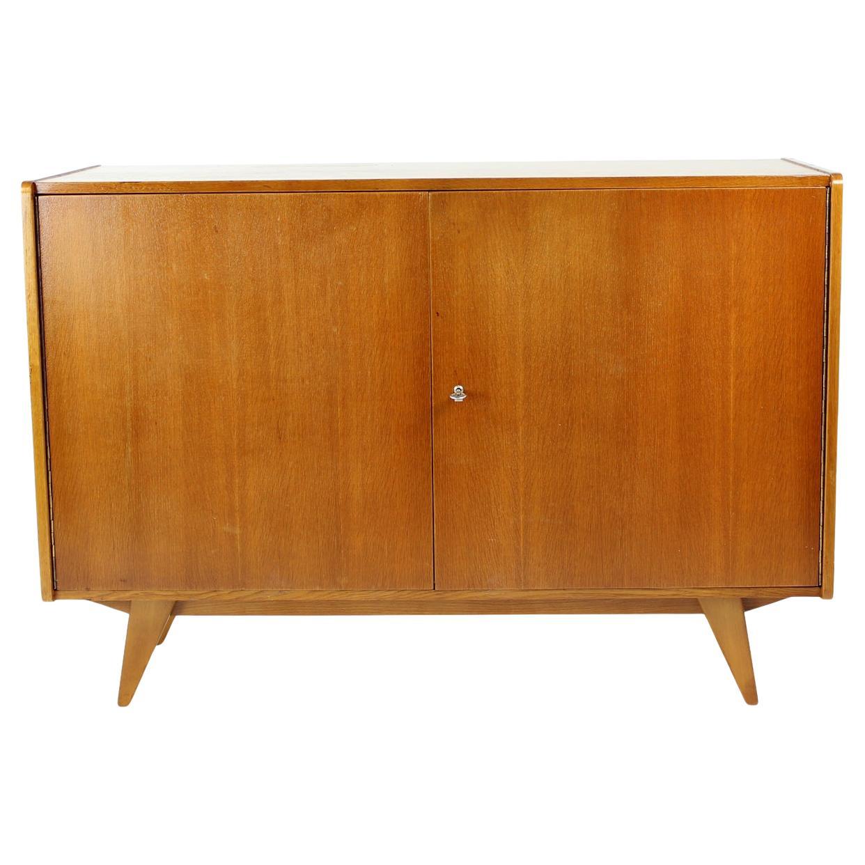 Credenza vintage U 450 di Jiri Jiroutek per Interiers Praha, Cecoslovacchia 1960