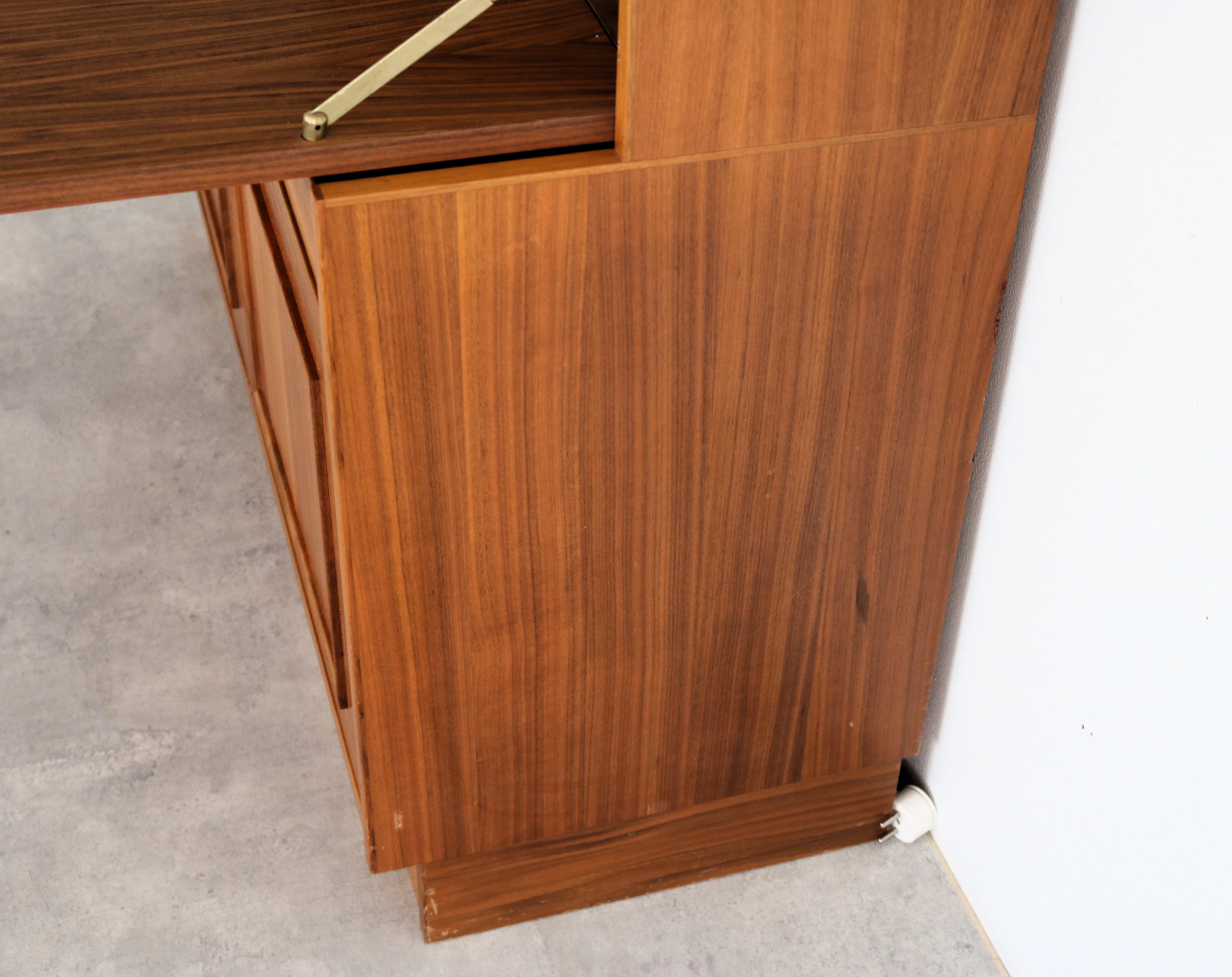 credenza vintage  armadio a muro  60s  Svedese in vendita 5
