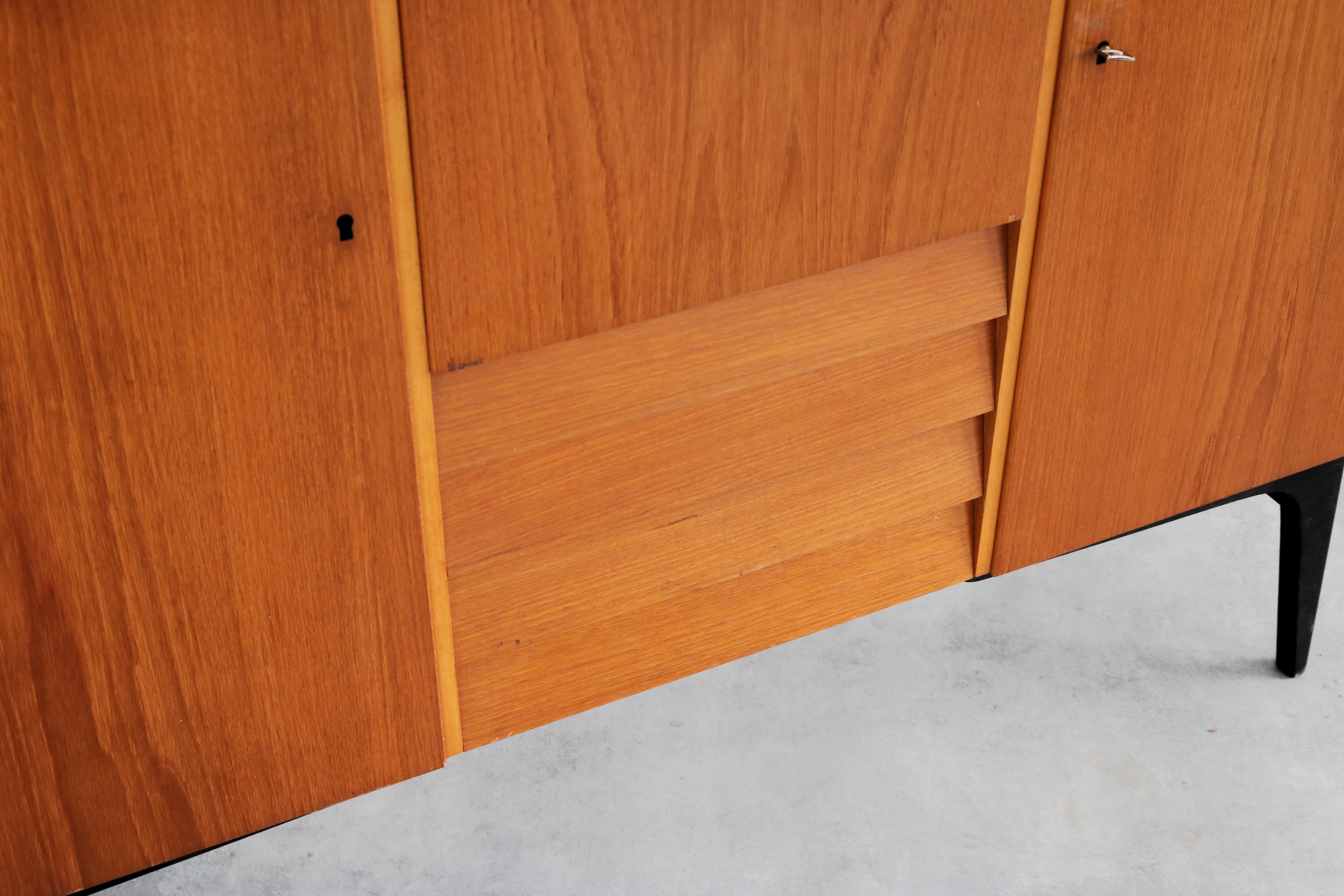 aparador vintage  armario de pared  60s  Sueco en venta 2