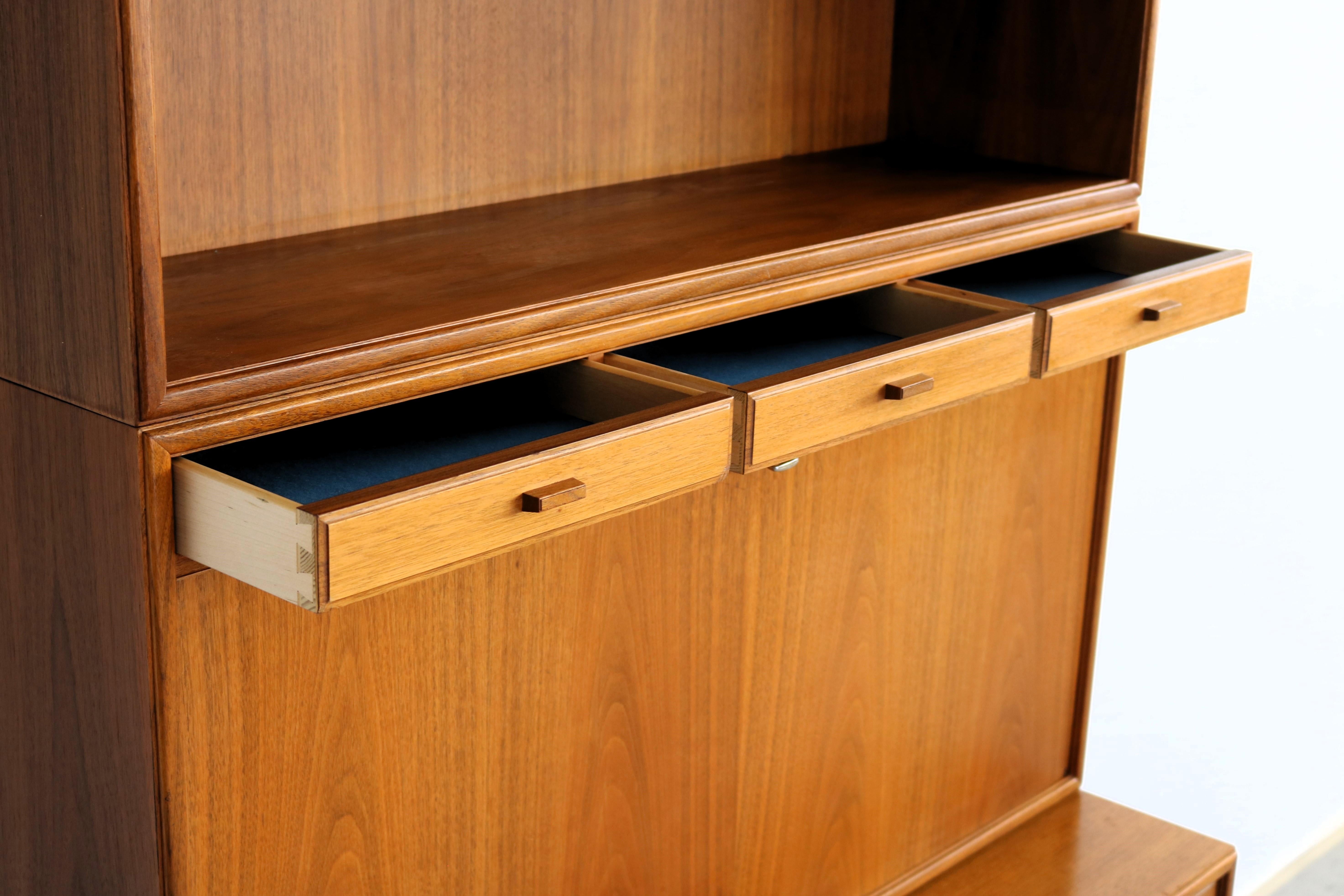 buffet vintage  armoire murale  unité murale  60's en vente 3