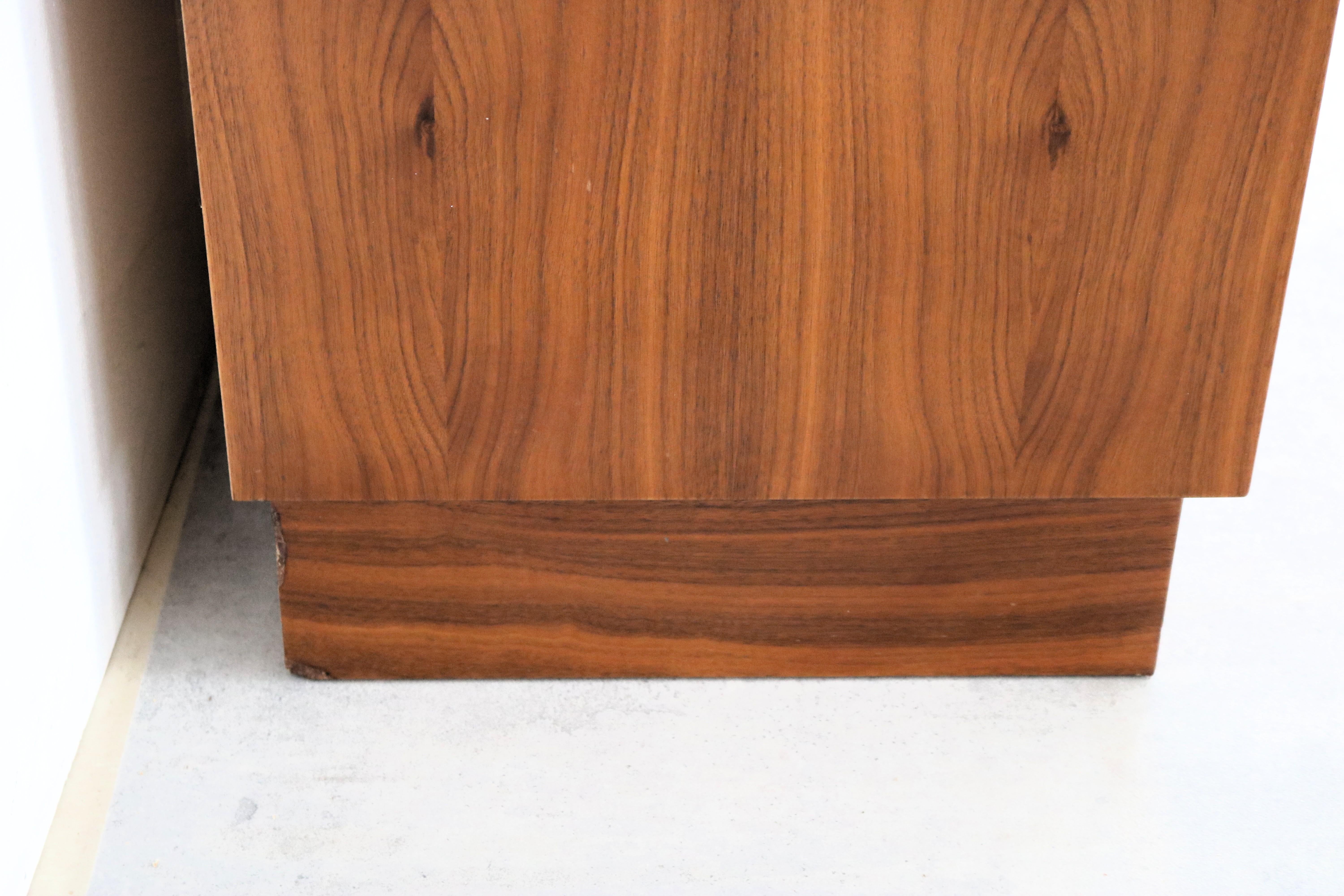 Ottone credenza vintage  unità a parete  1960s  Svezia in vendita