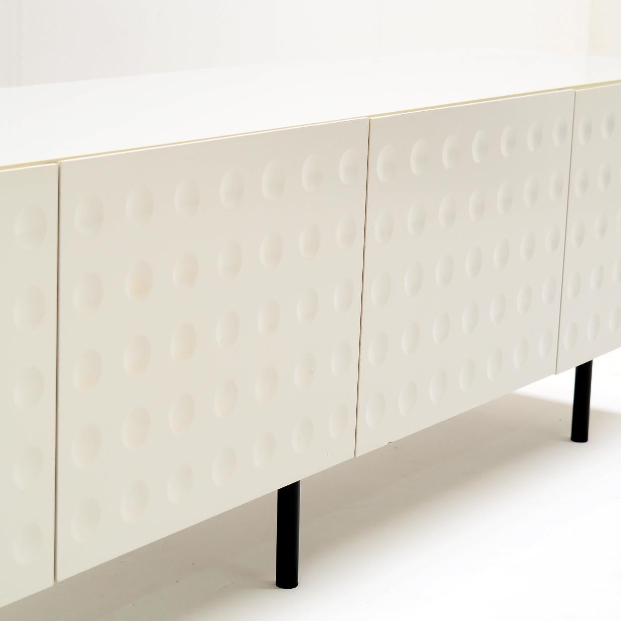 Mid-Century moderno Credenza vintage con bellissime ante grafiche in vendita