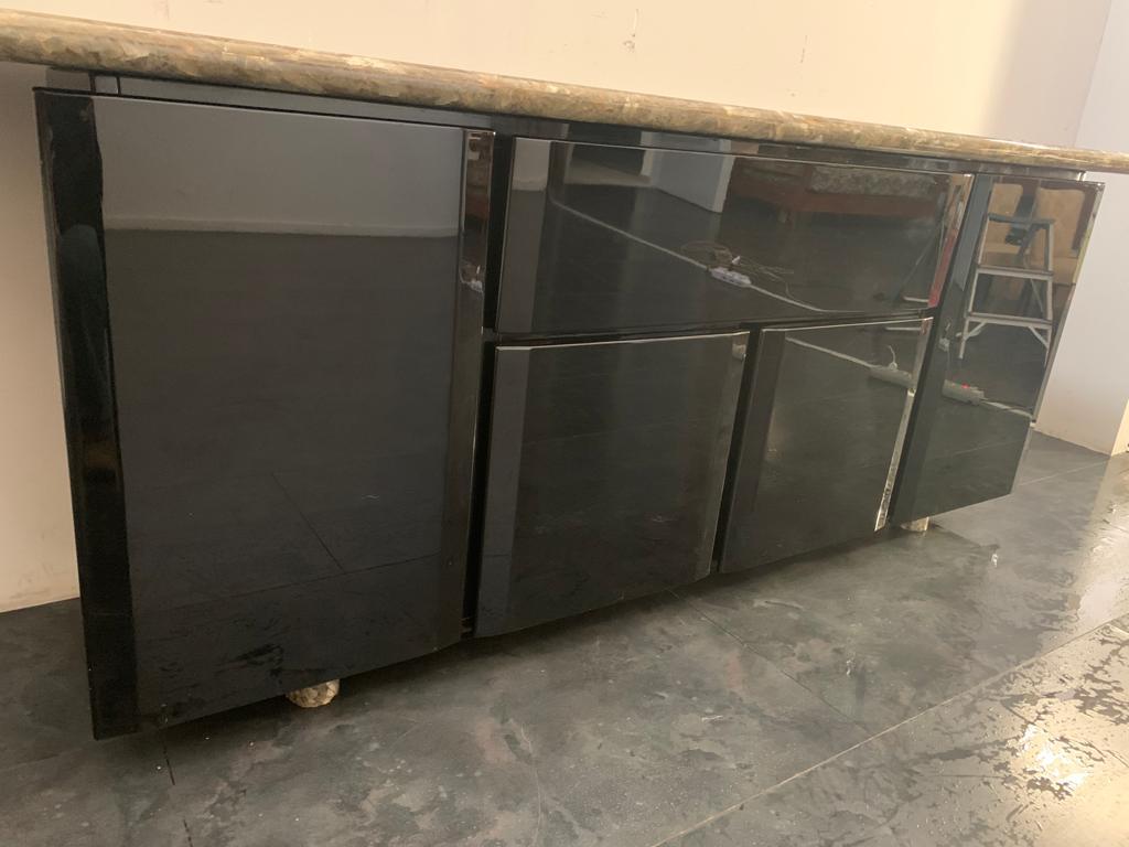 Italian Vintage Sideboard with Quartz Top and Black Base by Giotto Stoppino for Acerbis For Sale
