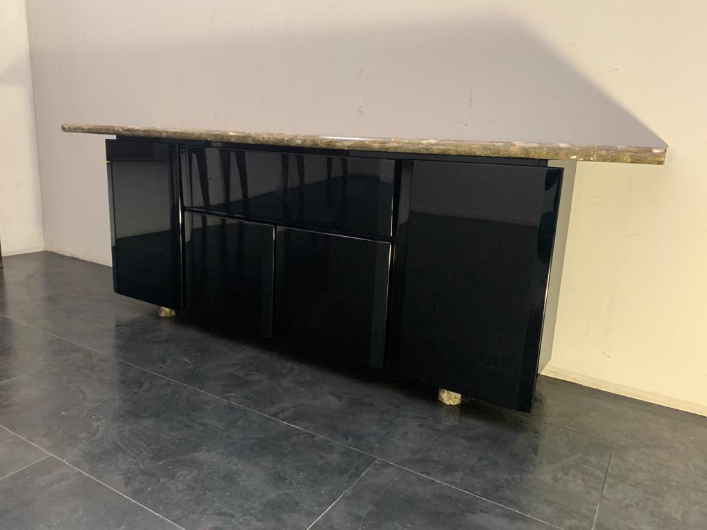 Stone Vintage Sideboard with Quartz Top and Black Base by Giotto Stoppino for Acerbis For Sale