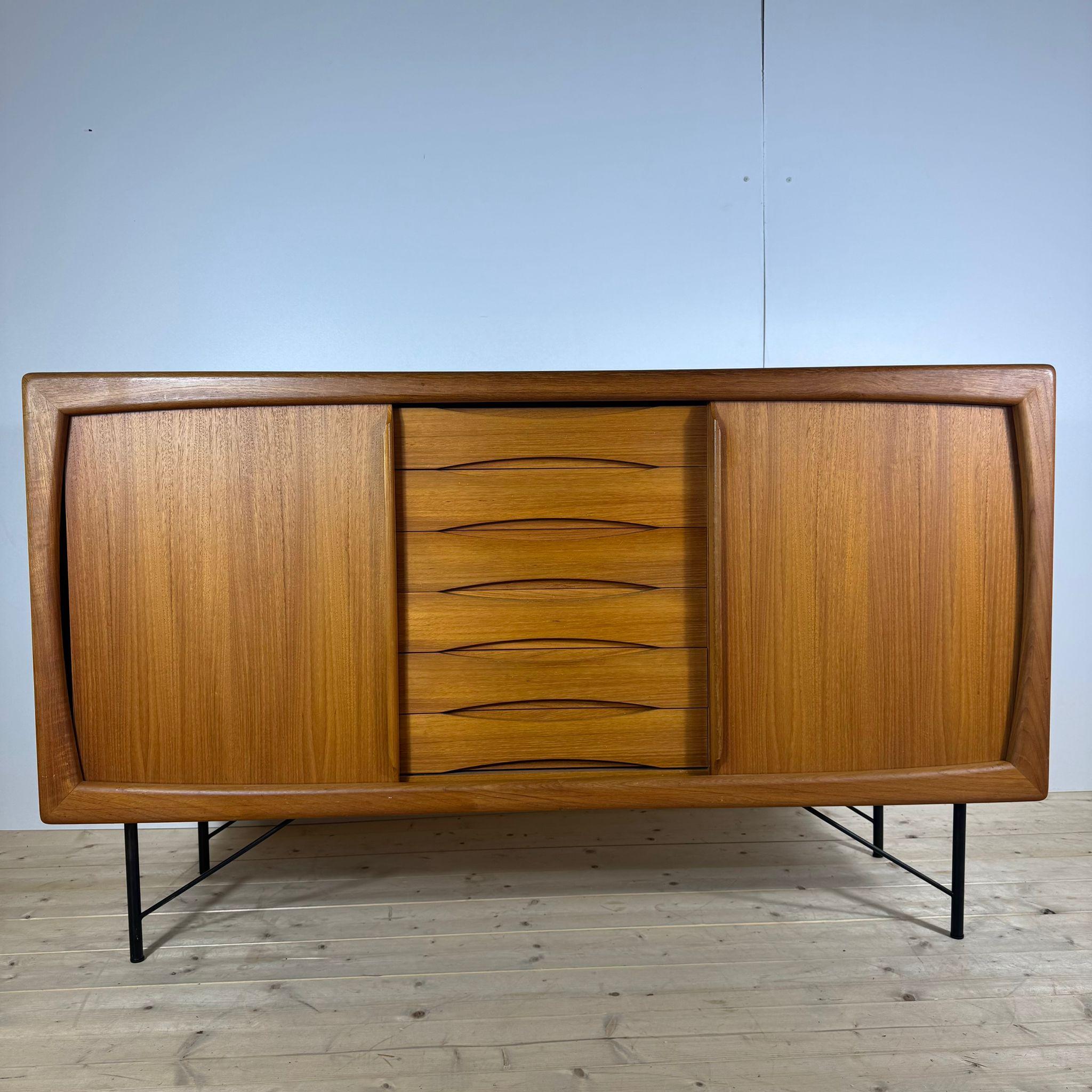 Vintage sieboard, Denmark 1960s For Sale 2