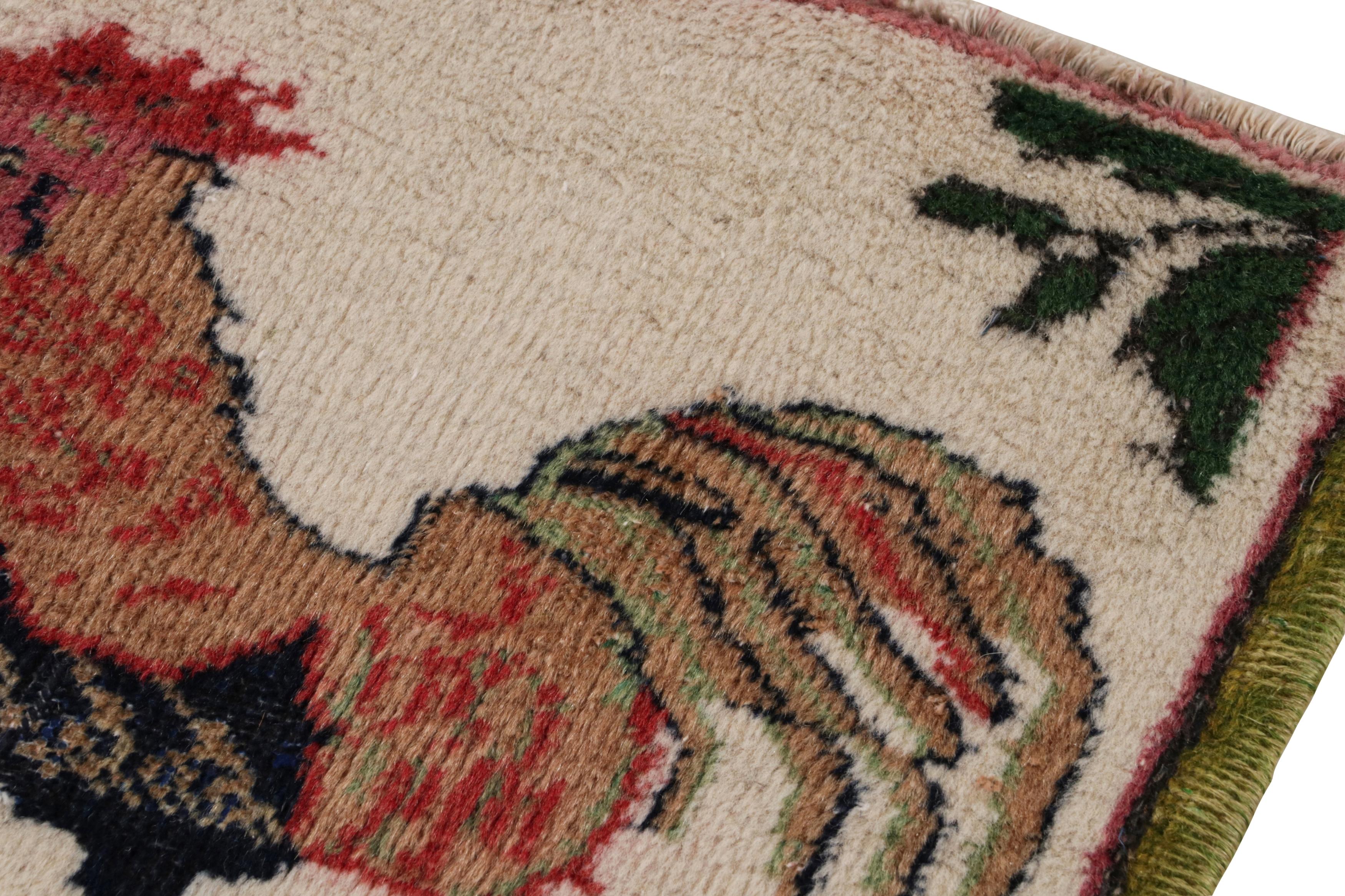 Vintage Signature Pictorial Rug with Rooster Drawings, from Rug & Kilim In Good Condition For Sale In Long Island City, NY