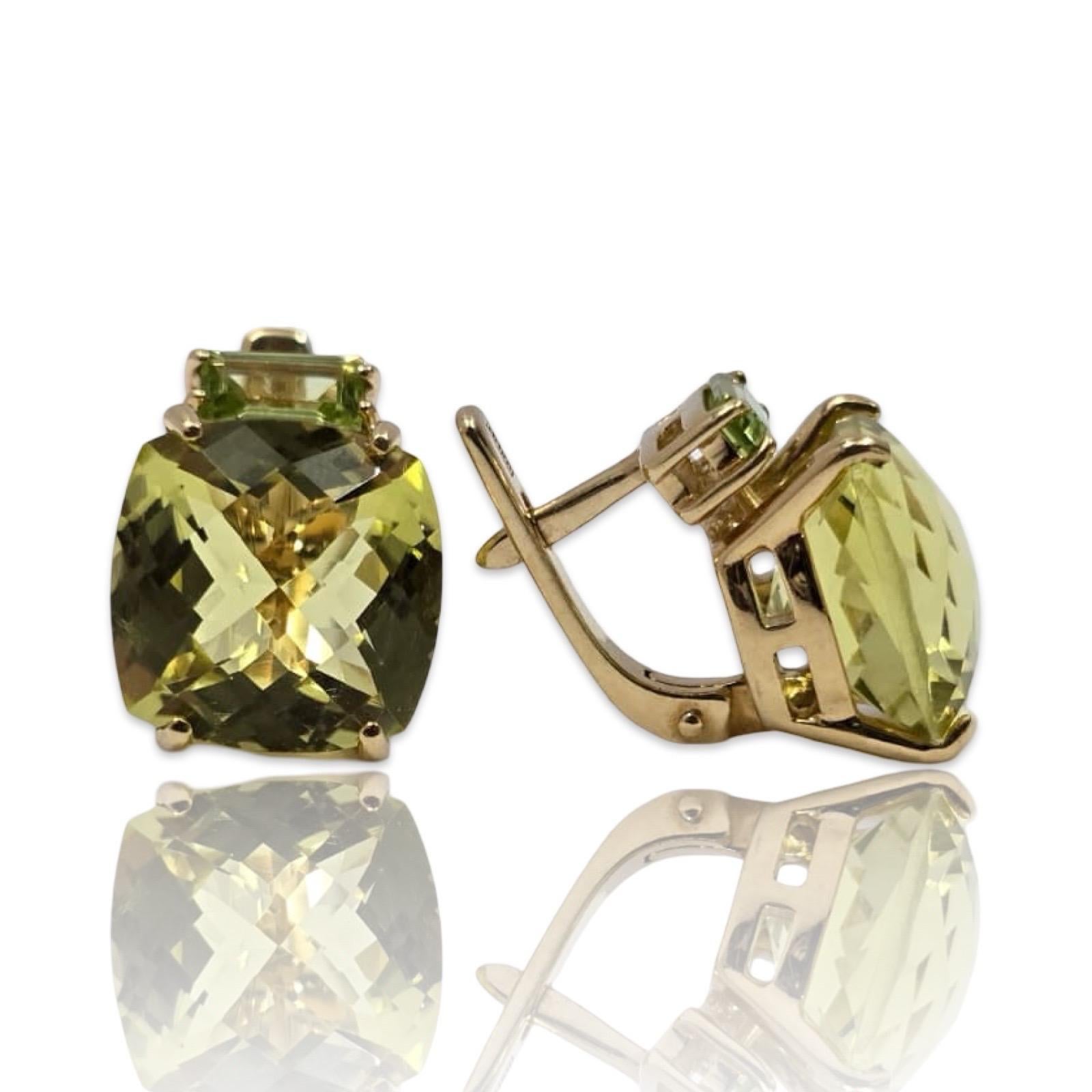 Orecchini d'epoca firmati in oro 14K con prasiolite verde a cuscino In condizioni ottime in vendita a Miami, FL