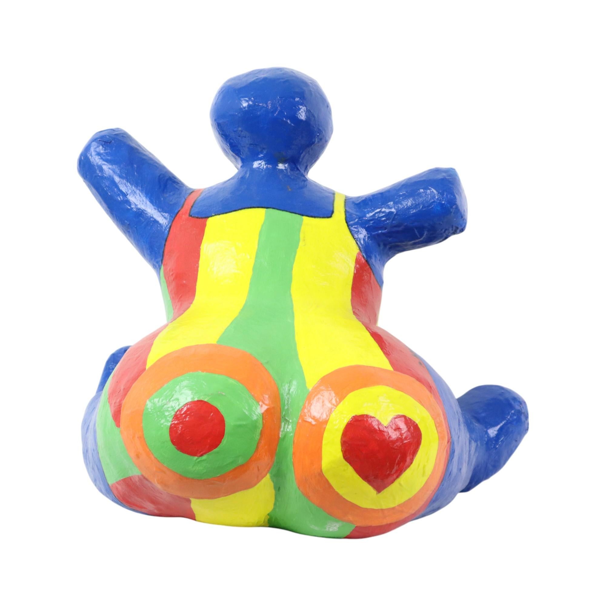 XX secolo Oggetto d'arte vintage firmato Scultura Fat Lady Papier Maché Pop Art 38cm in vendita