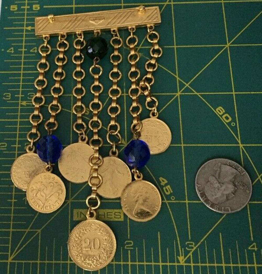 Vintage SIGNED BEN-AMUN Dangling Link Coin Brooch Pin Estate Jewelry Unisexe en vente