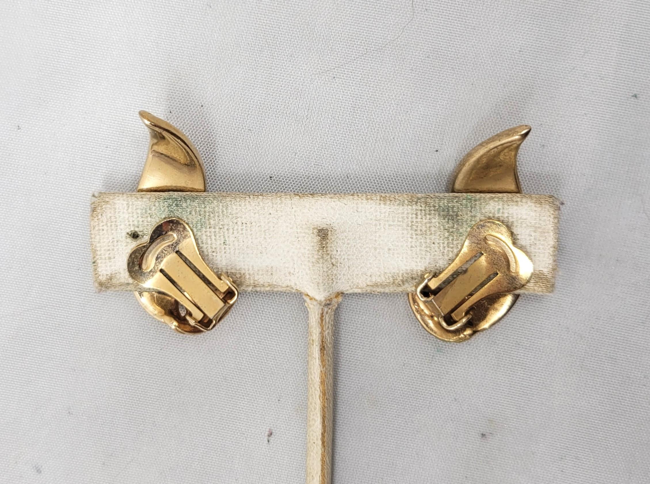 Vintage Signed Boucher Goldtone Pavé Clear Rhinestone Clip Earrings For Sale 1