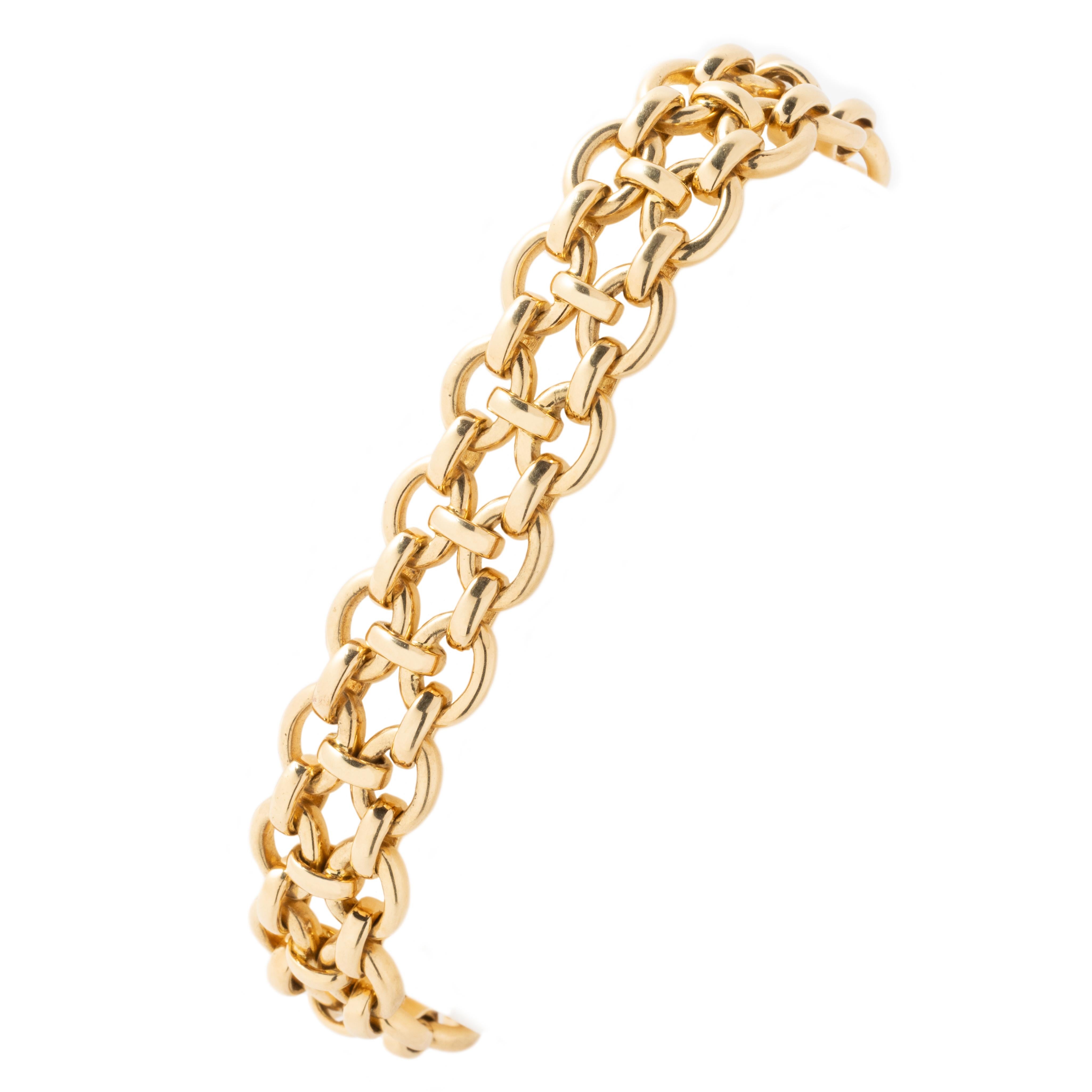 Vintage 18k Yellow Gold Signed CARTIER Double Oval Link Bracelet

Fabricant : Signé Cartier
Période : Vintage
Année : c.C. 1995
Matériau : Or jaune 18k
Poids : 58 grammes
Longueur : 7 pouces
Largeur : 1.2 pouces
Fabriqué en France

Le bracelet à