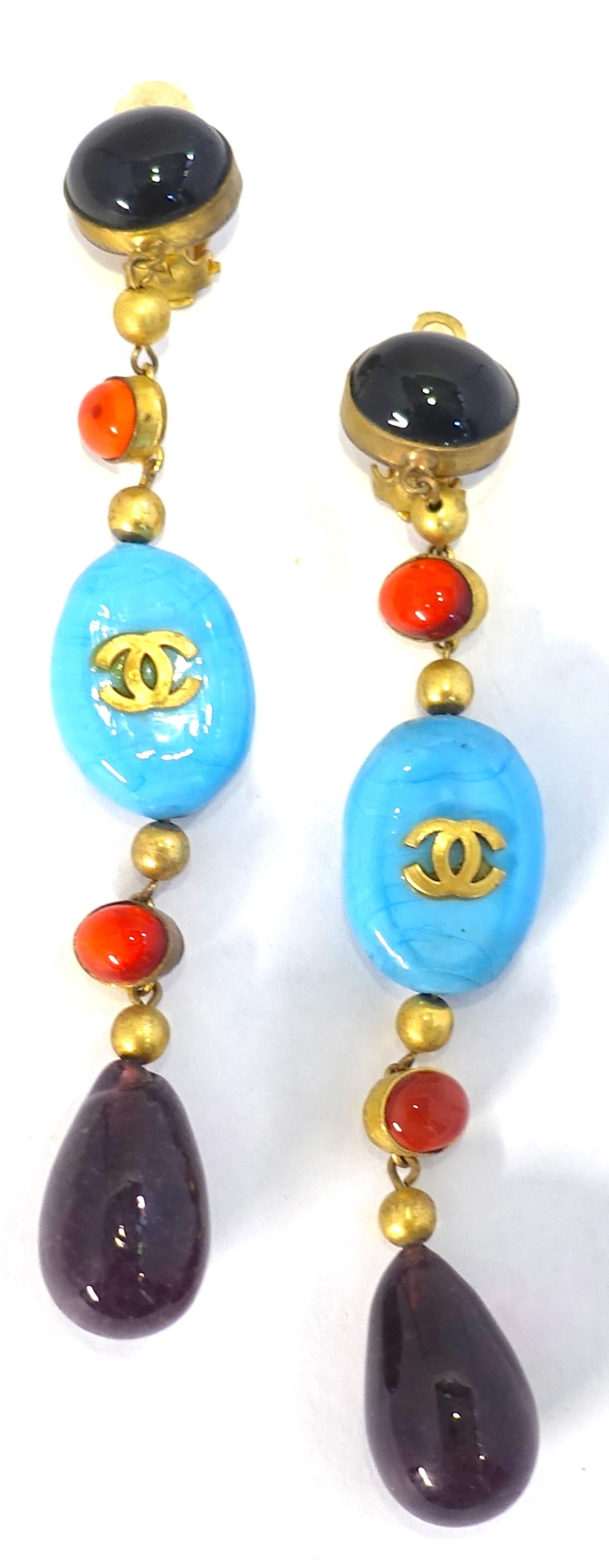 Women's Vintage Signed Chanel Faux Coral & Turquoise Gripoix Glass Dangling Earrings For Sale