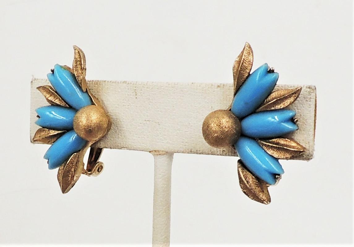 Women's Vintage Signed Ciner Goldtone Faux-Turquoise Rhinestone Flower Clip Earrings For Sale