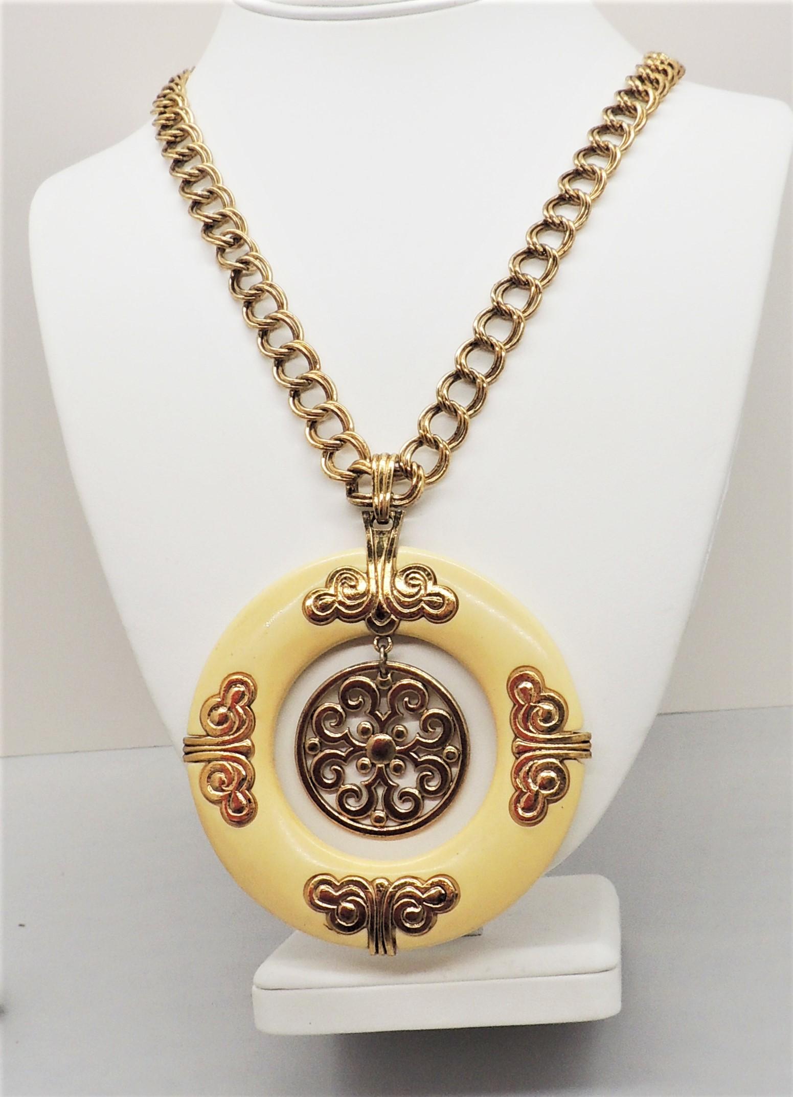 Vintage Signed Crown Trifari Asian Style White Pendant Necklace, 1972 Ad Piece In Good Condition For Sale In Easton, PA