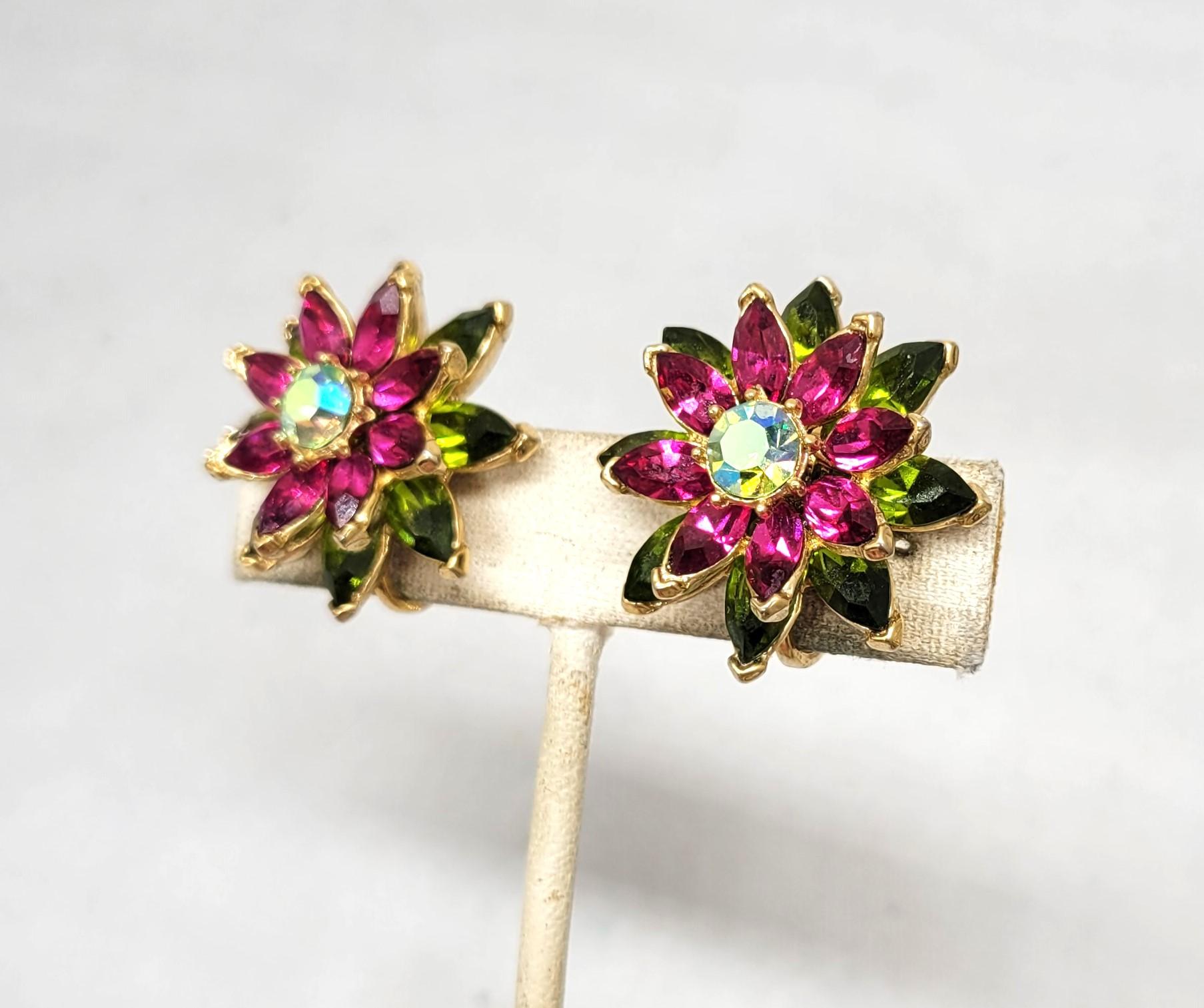 Vintage Signed Crown Trifari Faux-Peridot & Faux-Ruby Flower Clip Earrings c1961 For Sale 3
