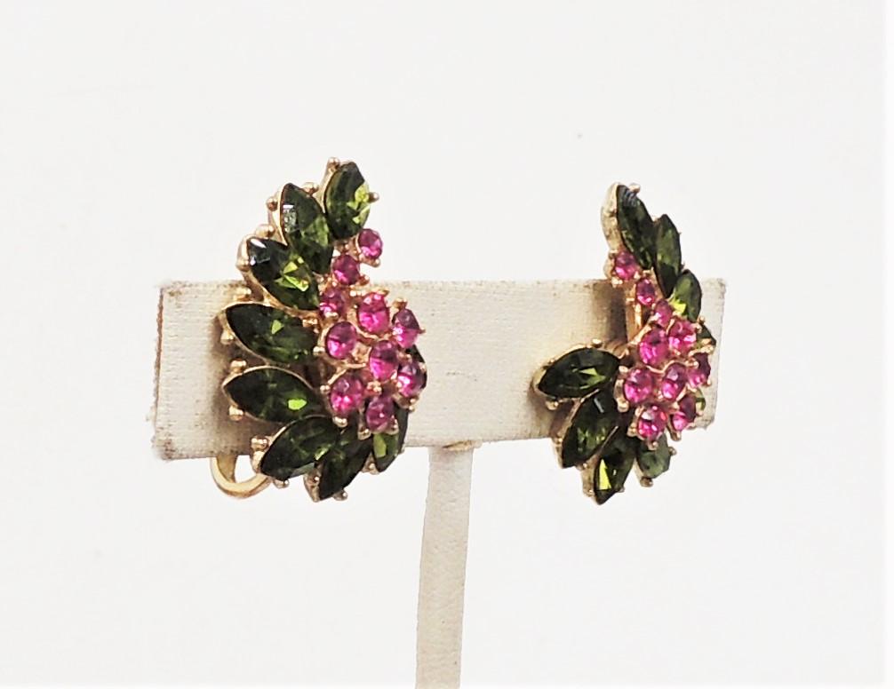 Vintage Signed Crown Trifari Faux-Ruby & Peridot Rhinestone Clip Earrings For Sale 2