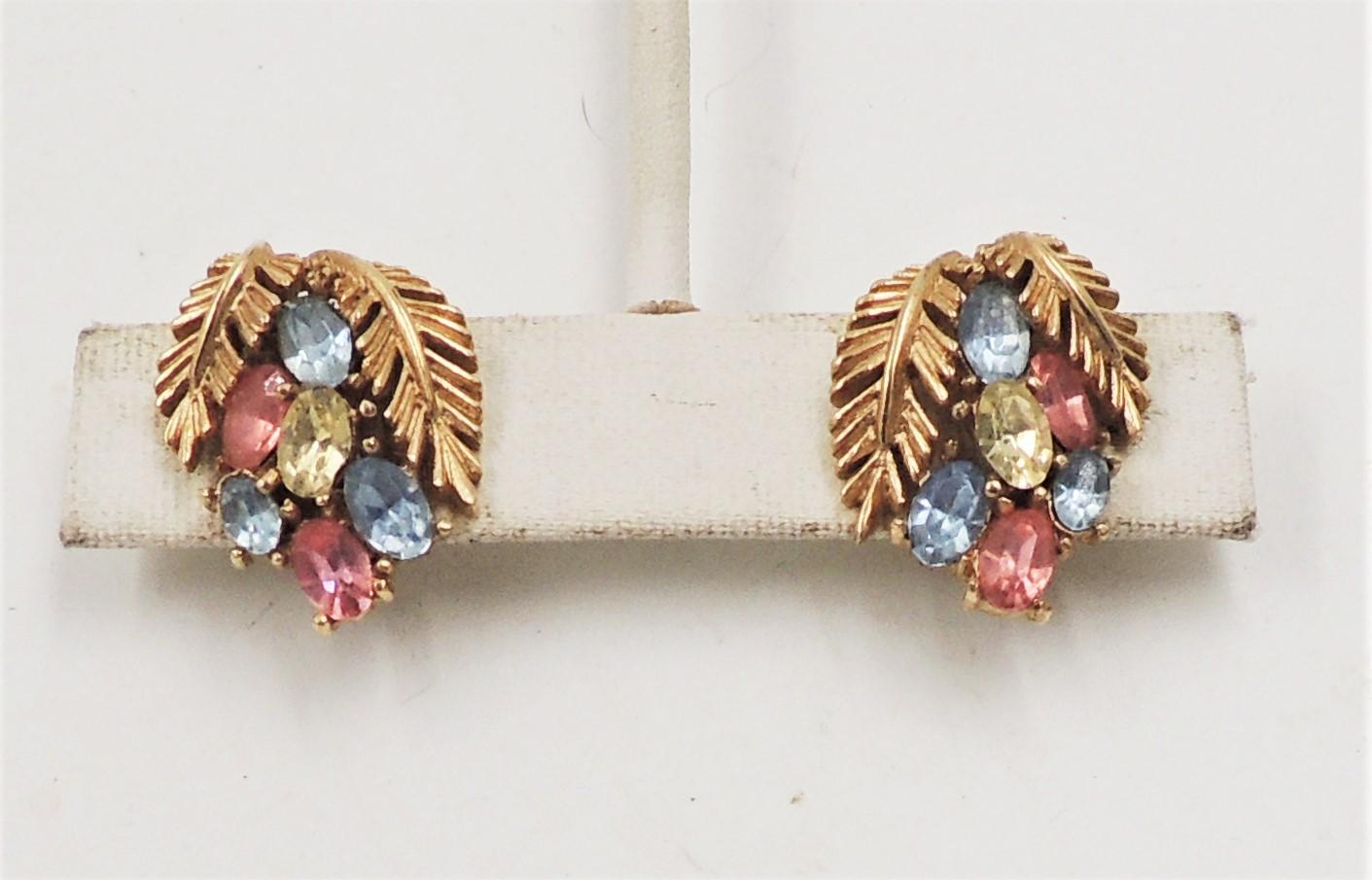 Vintage Signed Crown Trifari Goldtone Leaves & Pastel Rhinestones Clip Earrings 1