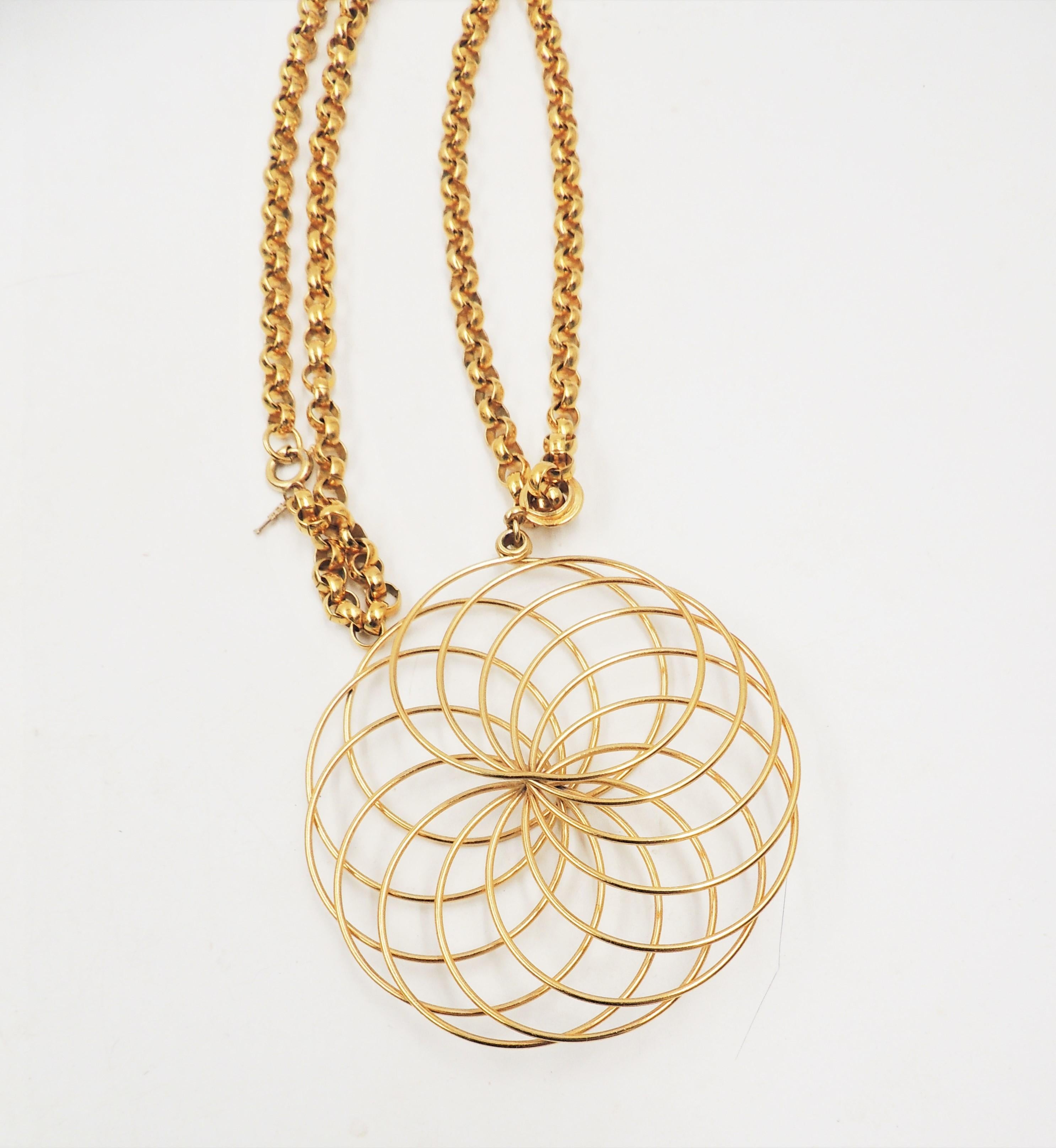 Vintage Signed Crown Trifari Goldtone Spiral Pendant Necklace, 1974 Ad Piece For Sale 5