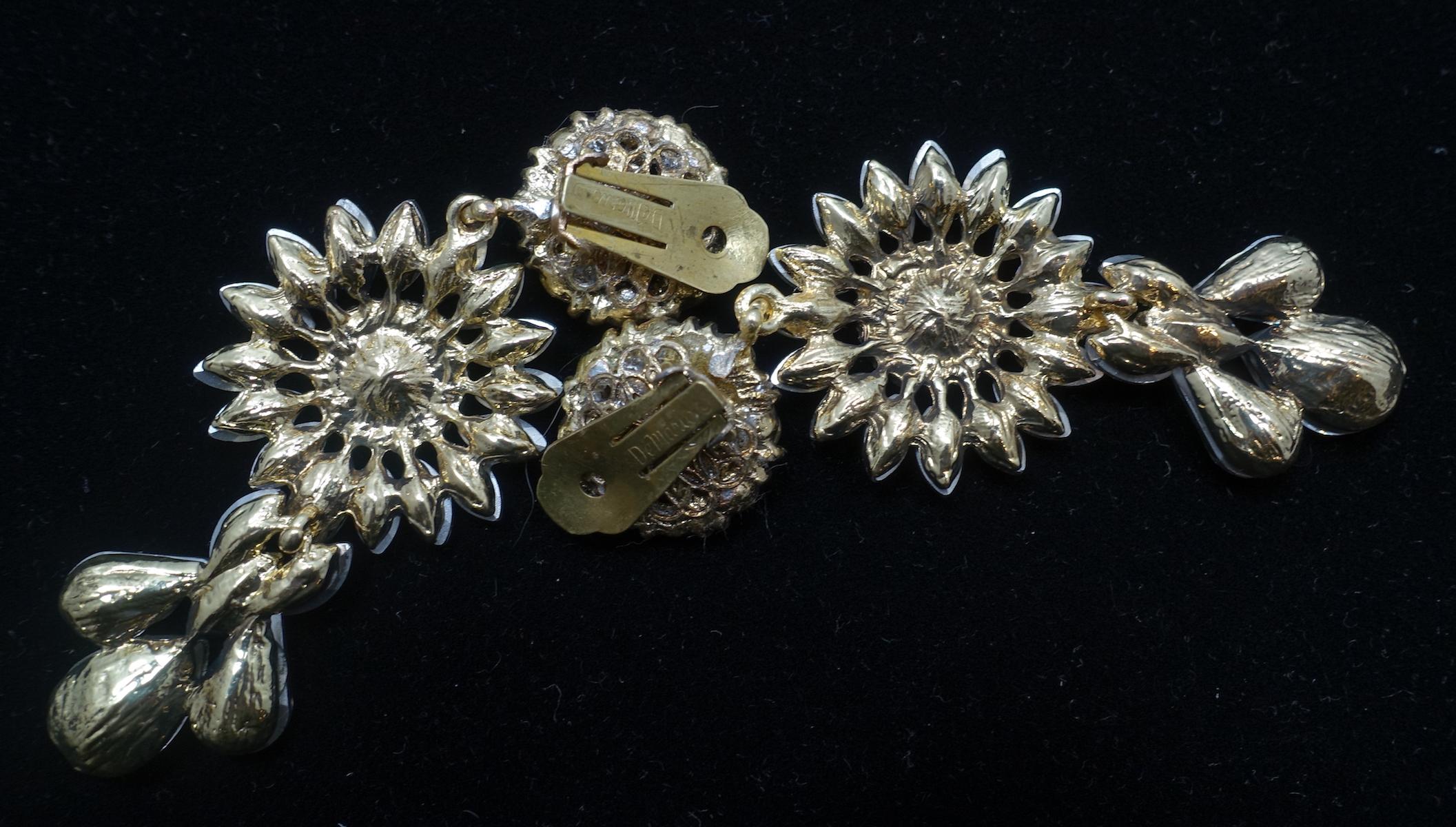 Vintage Signed DeMario 3-Tier Dangling Crystal Earrings In Good Condition For Sale In New York, NY