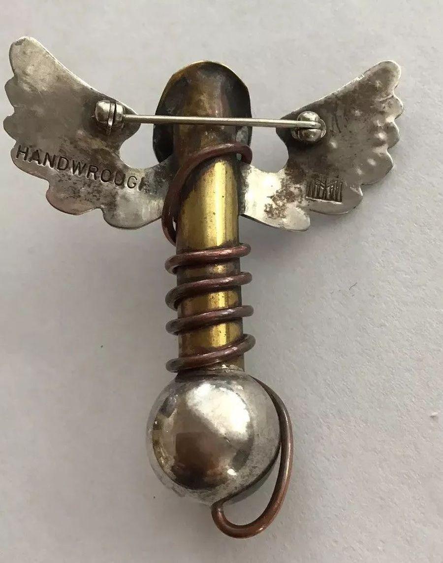 Modernist Vintage Signed Designer Thomas Mann Silver Techno Romantic Heart Angel Wings Pin For Sale