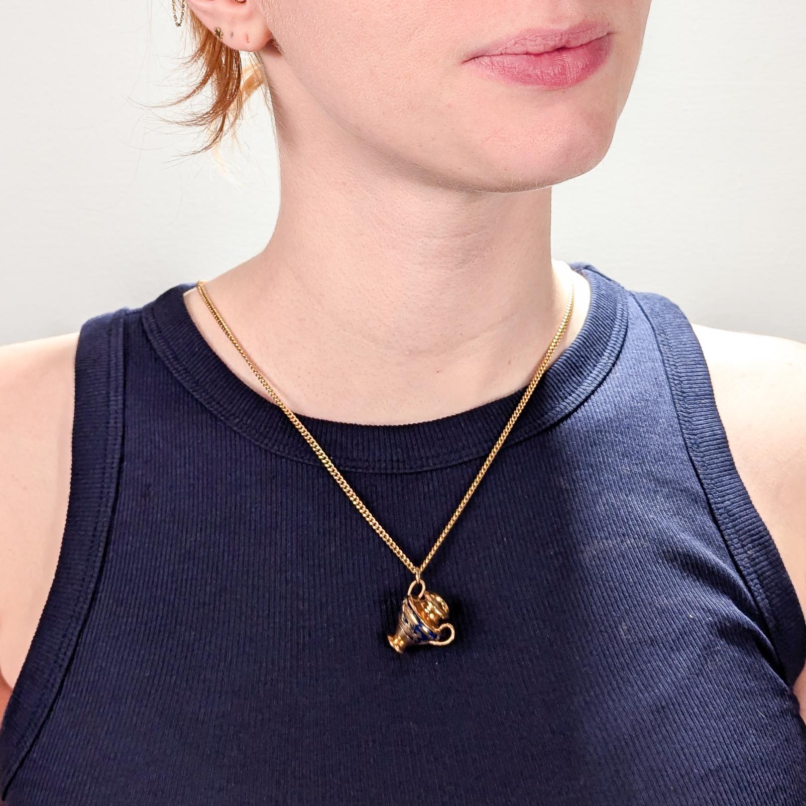 Vintage Signed Estate 18K Gold & Enamel Greek Form Vase Charm or Pendant For Sale 2