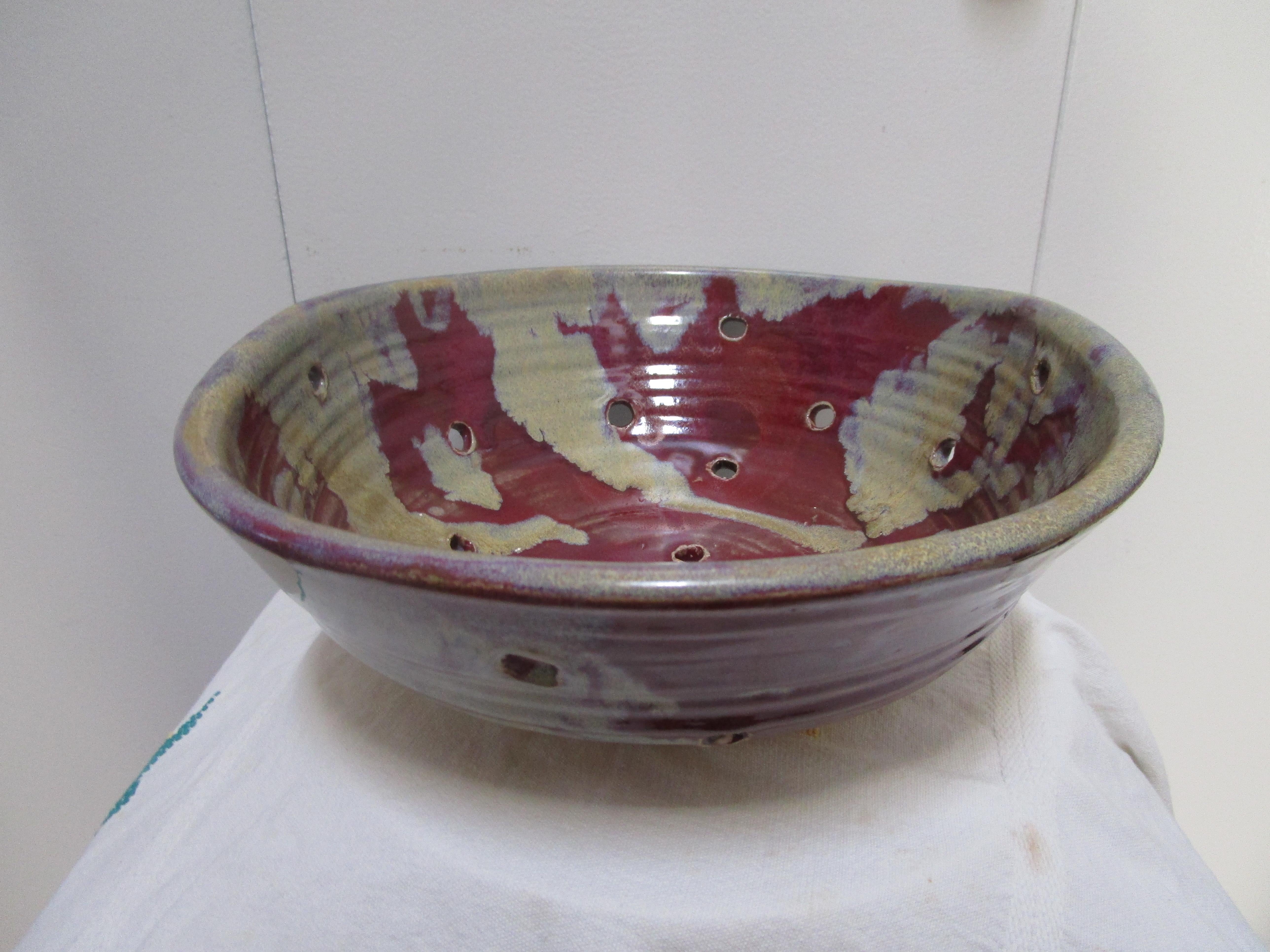 Hand-Carved Vintage Signed Colander Berry Bowl Glazed Gray Burgundy Pottery For Sale