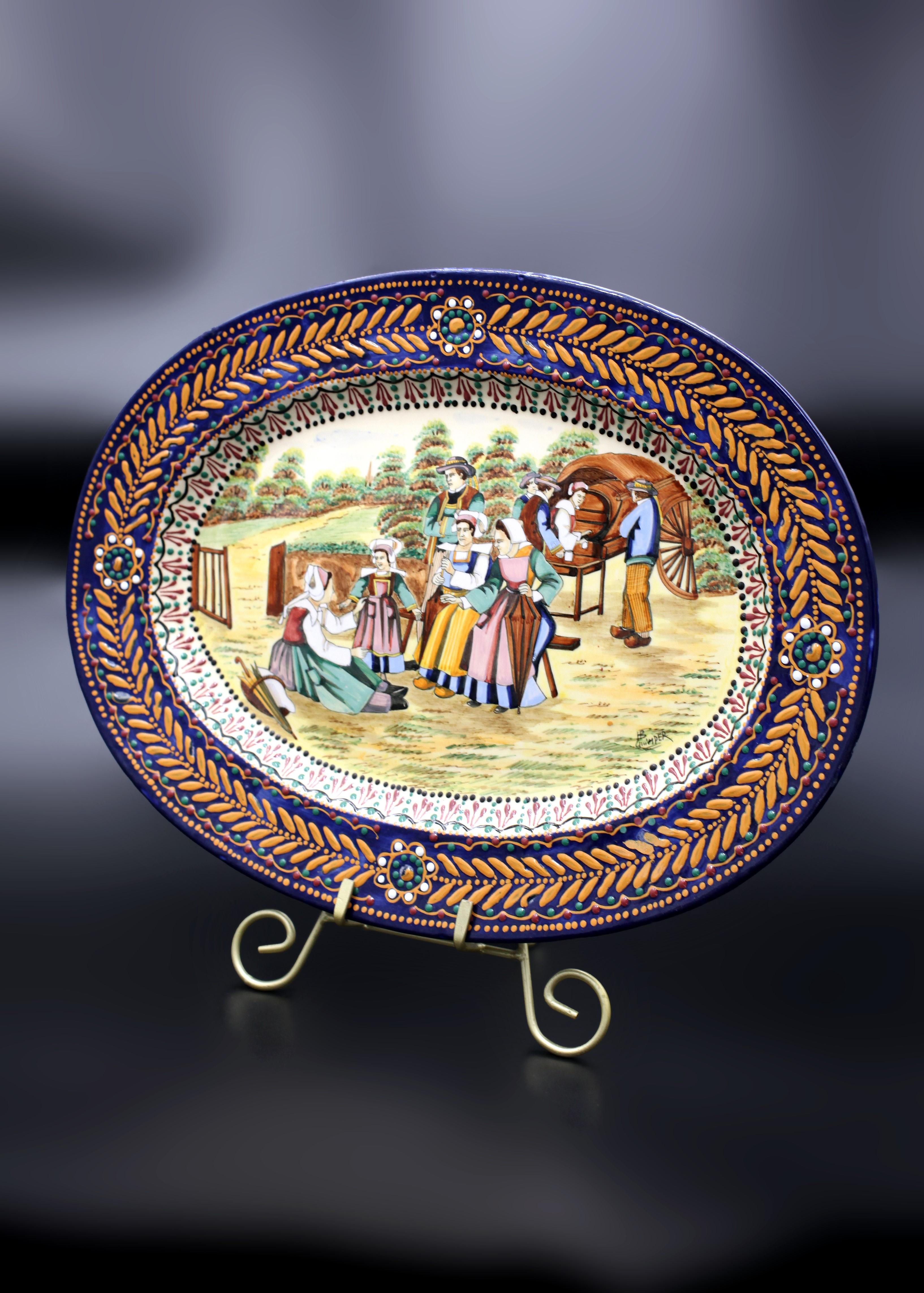 Ovaler Vintage-Keramikteller „HB QUIMPER“, signiert „HB QUIMPER“, Brodierre-Muster (Handgefertigt) im Angebot