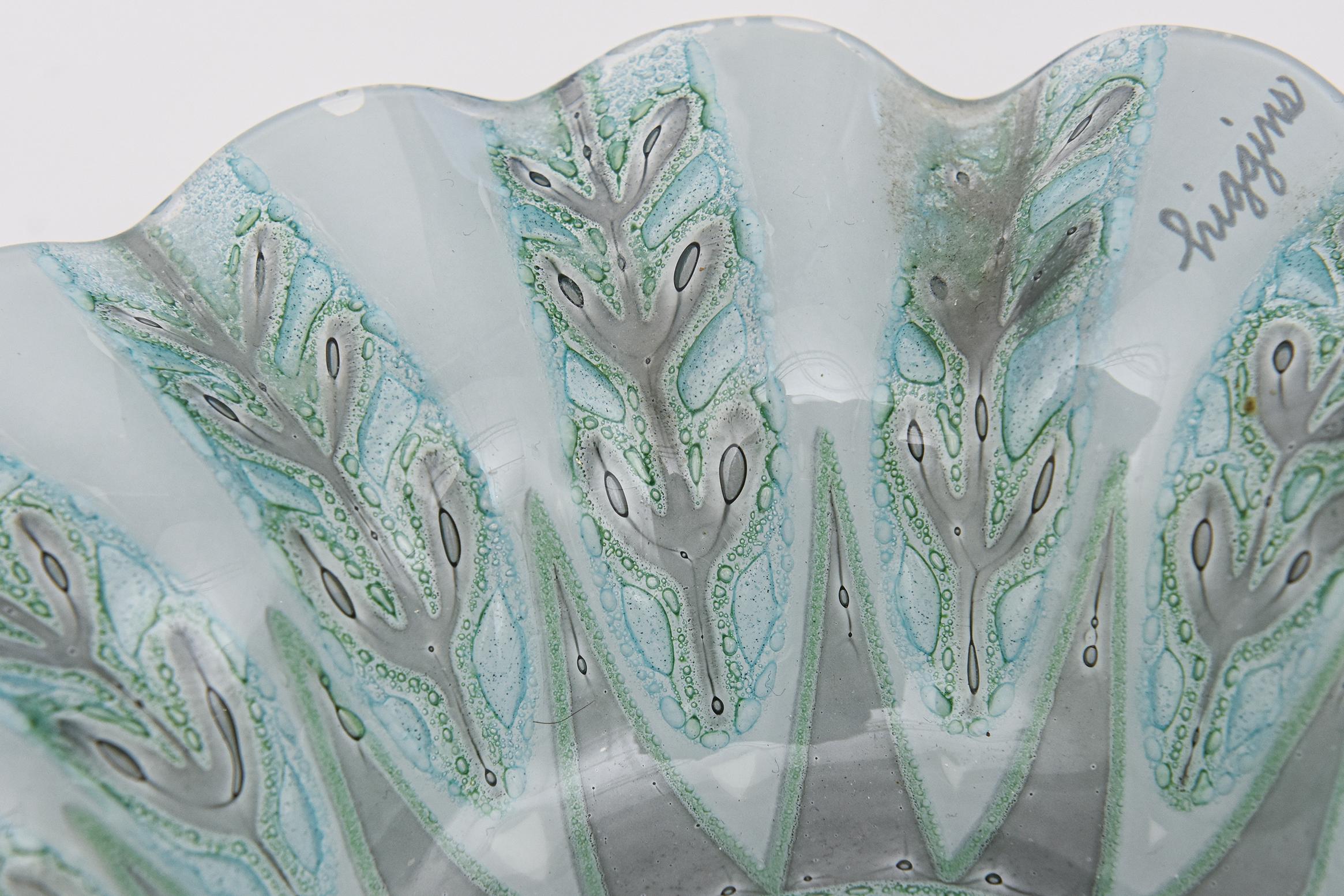 Vintage Signed Higgins Fused Glass Fern Ruffled Bowl Green, Blue, Gray Silver For Sale 2