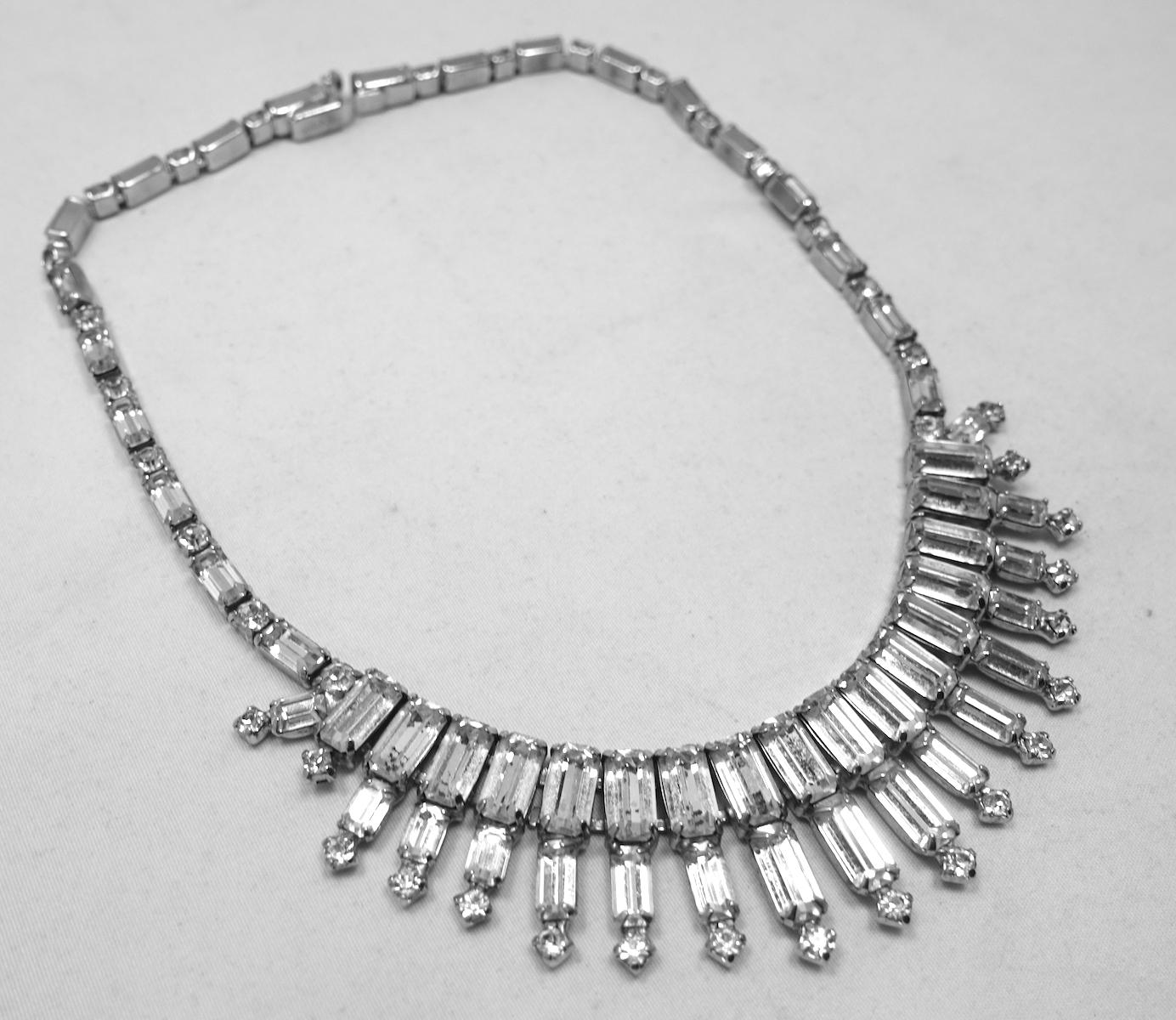 Vintage Signed Kramer Crystal Necklace In Good Condition For Sale In New York, NY