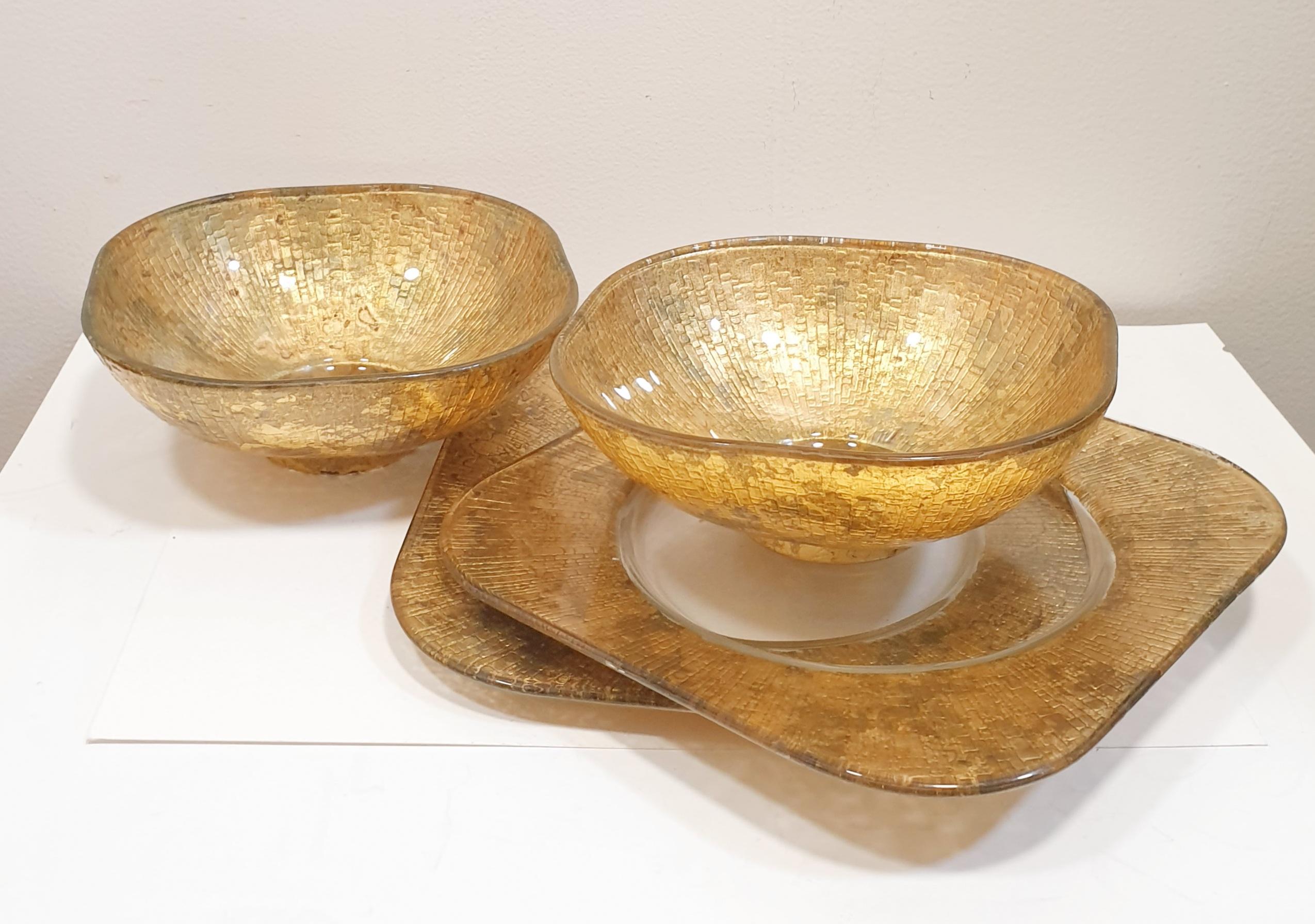 Quadratische Candy Bowl aus Gold mit Craquelé-Schale von Lesley Roy, signiert 2