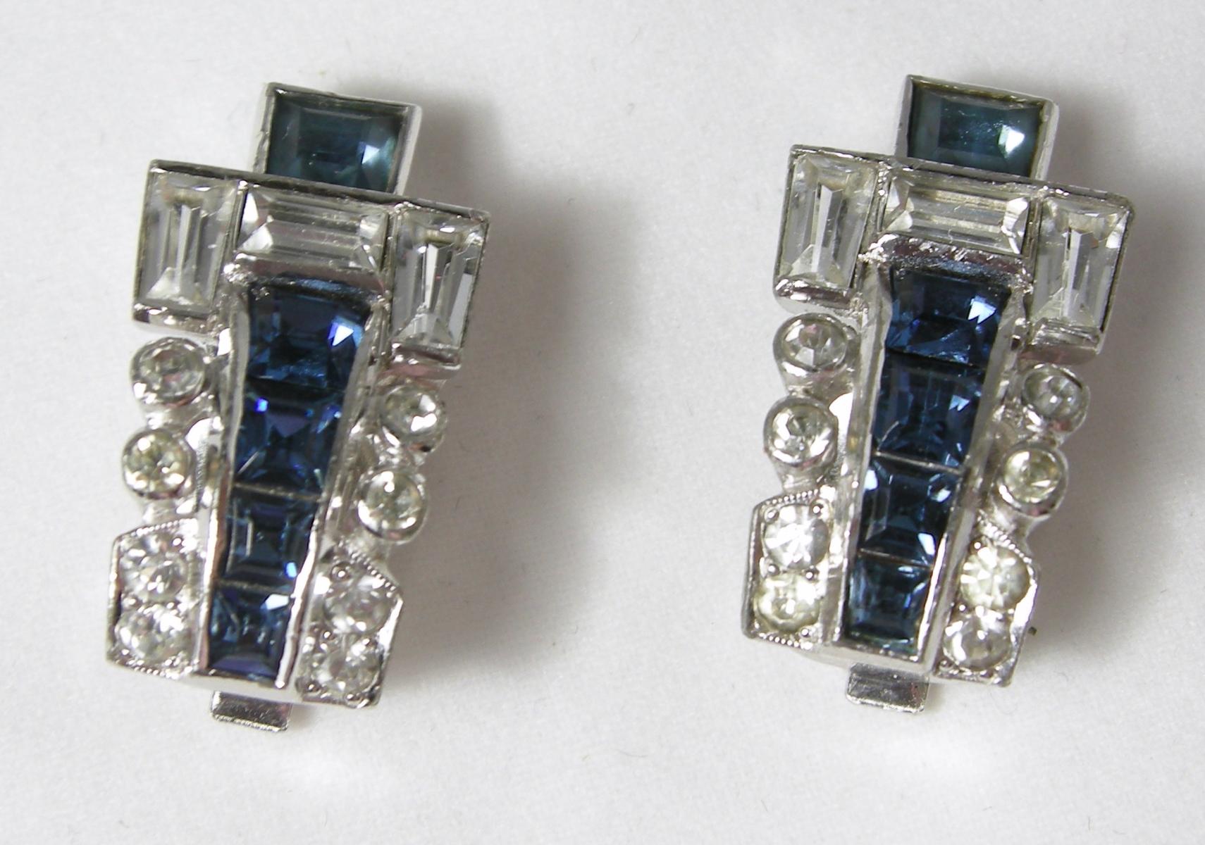 Vintage Signed Mazer Faux Sapphire & Crystal Buckle Bracelet & Earrings Set In Good Condition For Sale In New York, NY