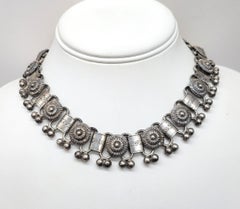 Vintage Signed Monet Silvertone Link Collar Necklace