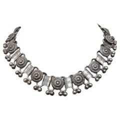 Vintage Signed Monet Silvertone Link Collar Necklace