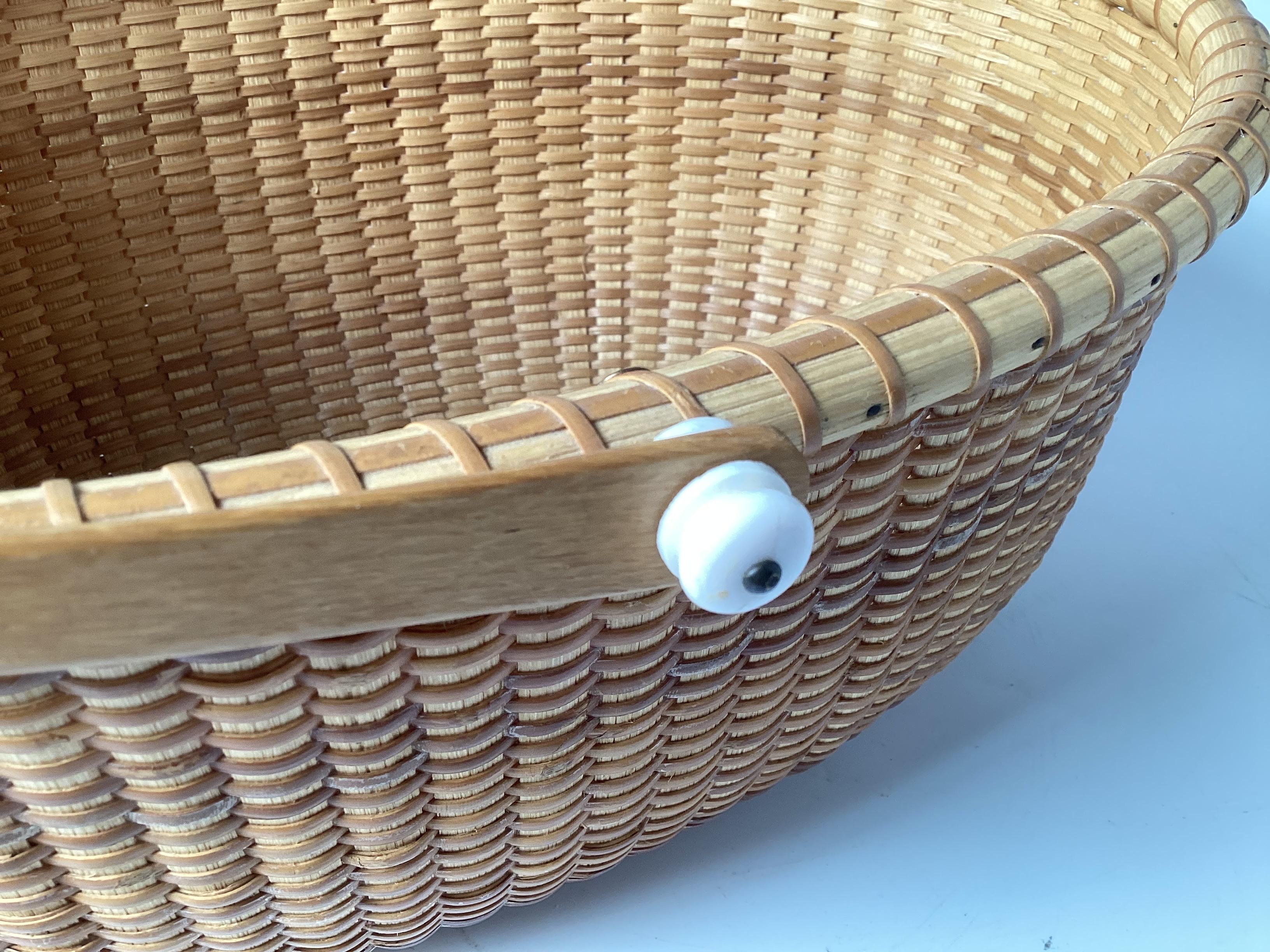 Late 20th Century Vintage Signed Nantucket Basket with Handle For Sale