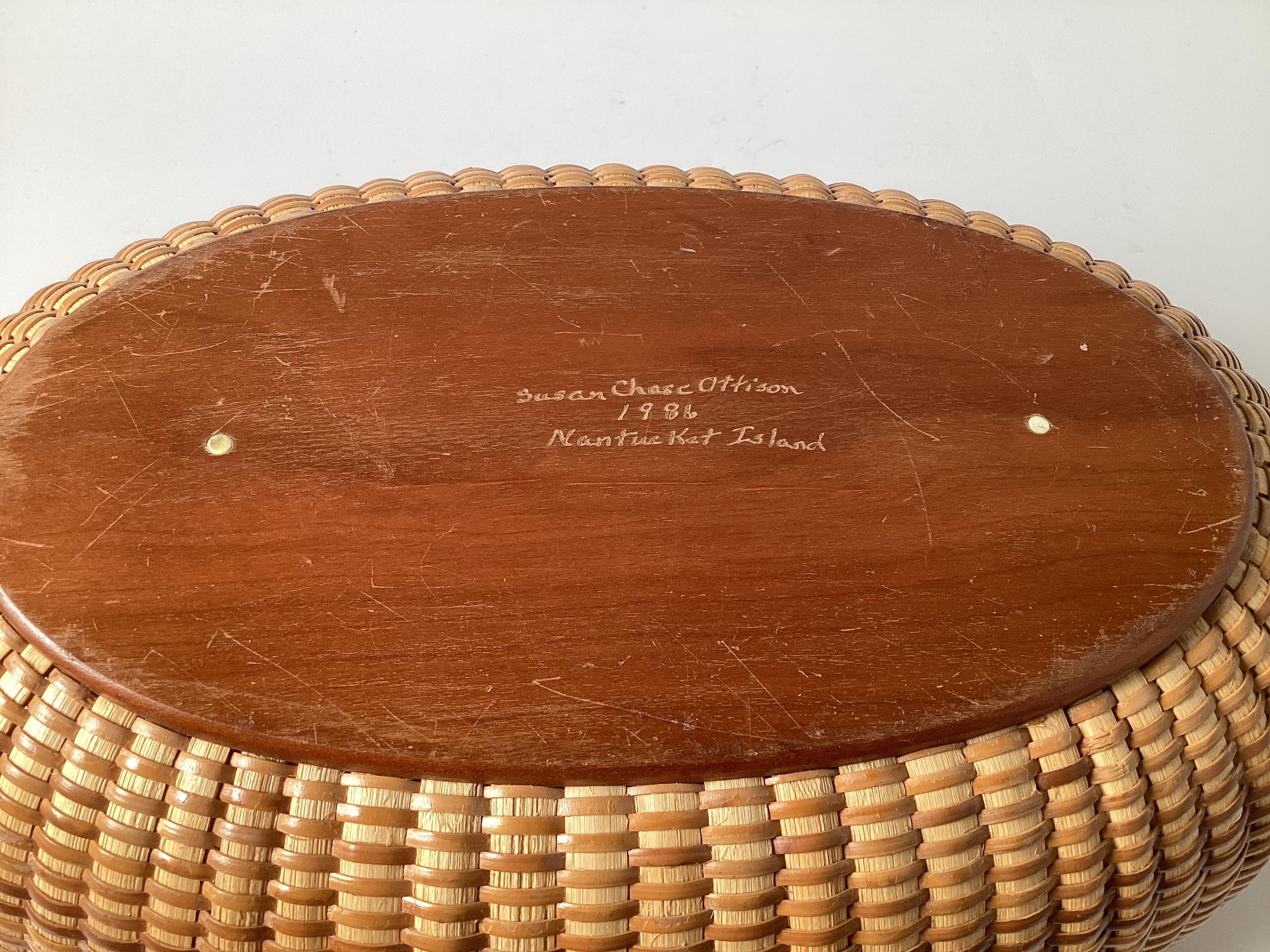 Vintage Signed Nantucket Basket with Handle For Sale 1