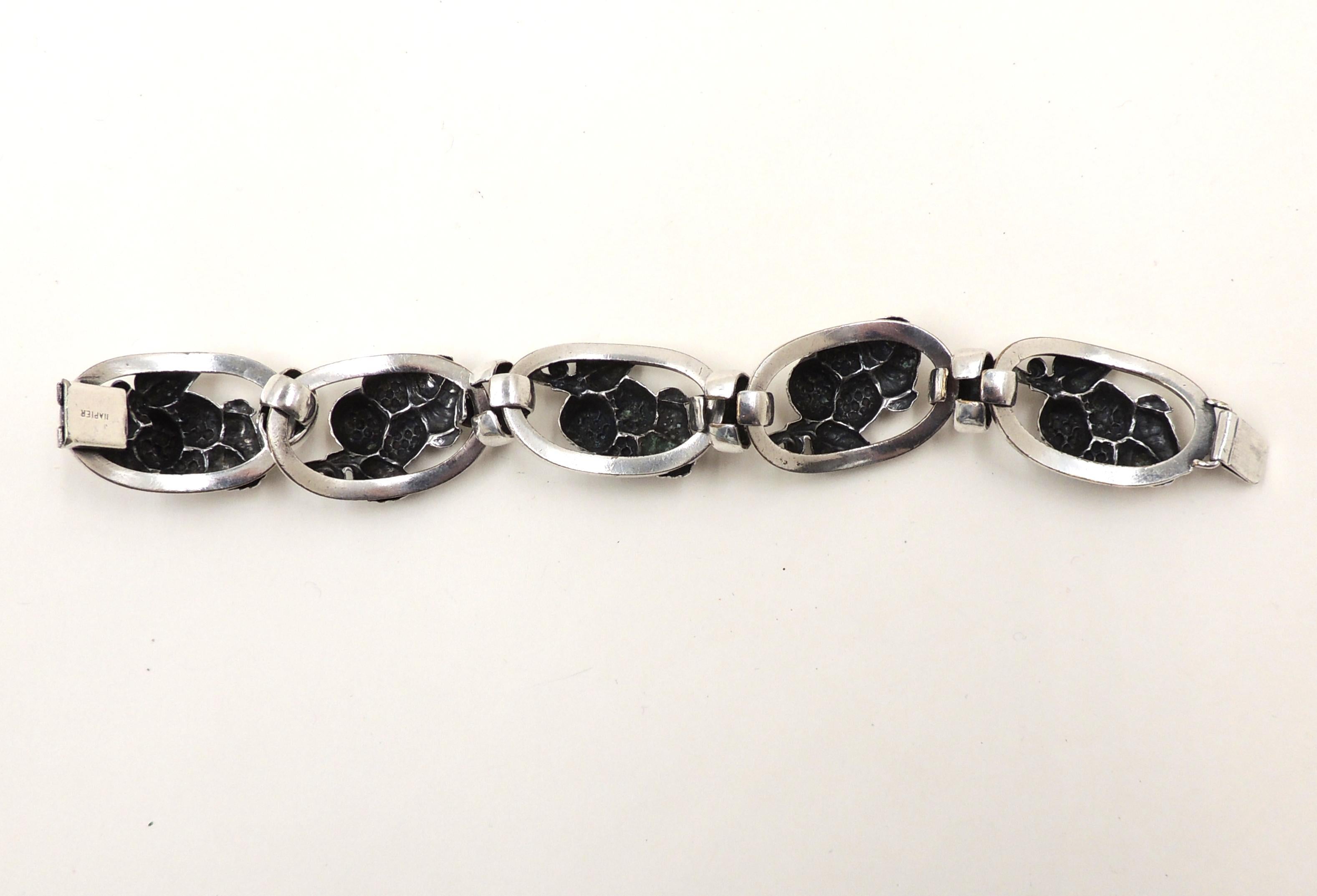 Vintage Signed Napier Silvertone Berries & Foliate Bracelet, Matches Book Pieces In Good Condition In Easton, PA