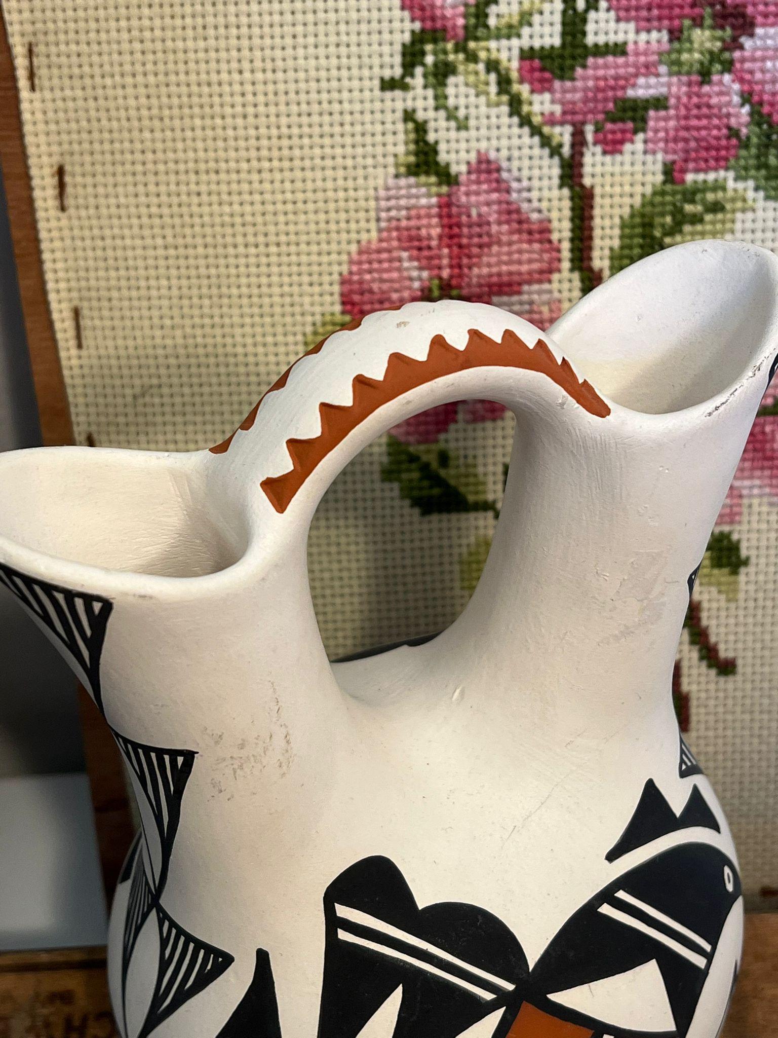 Céramique Vase de mariage vintage signé en poterie amérindienne de style Pueblo. en vente