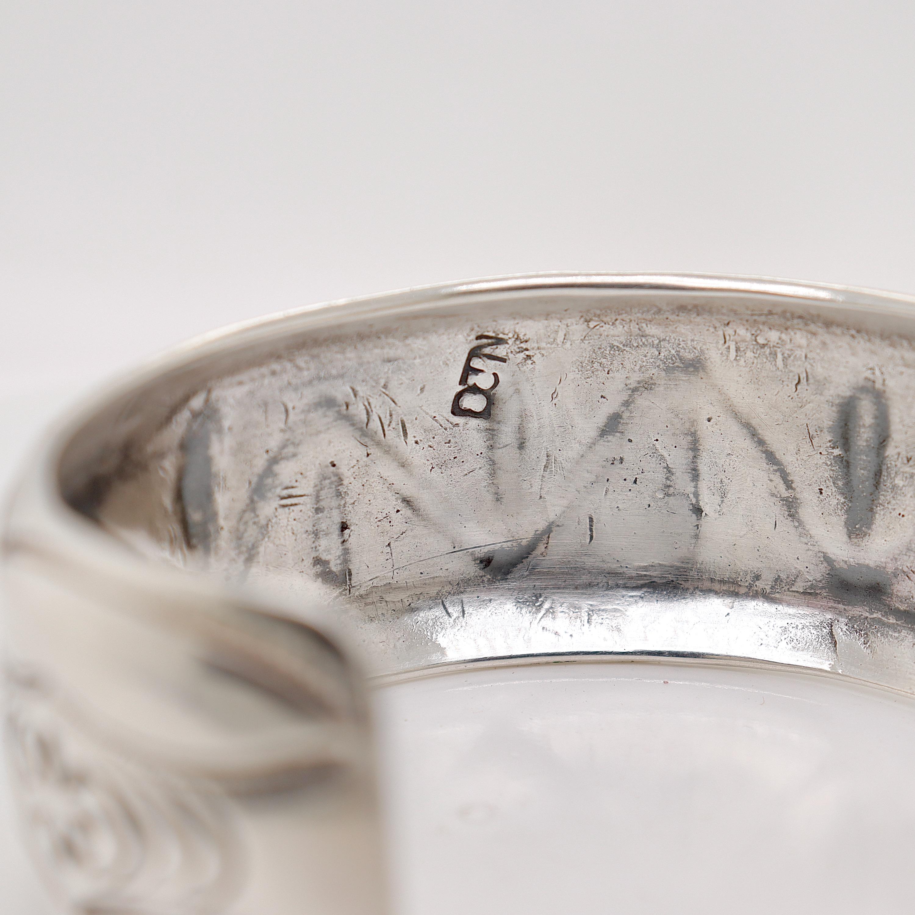 Manschettenarmband, signiert Old Pawn, Navajo Silber, Türkis und Koralle 4