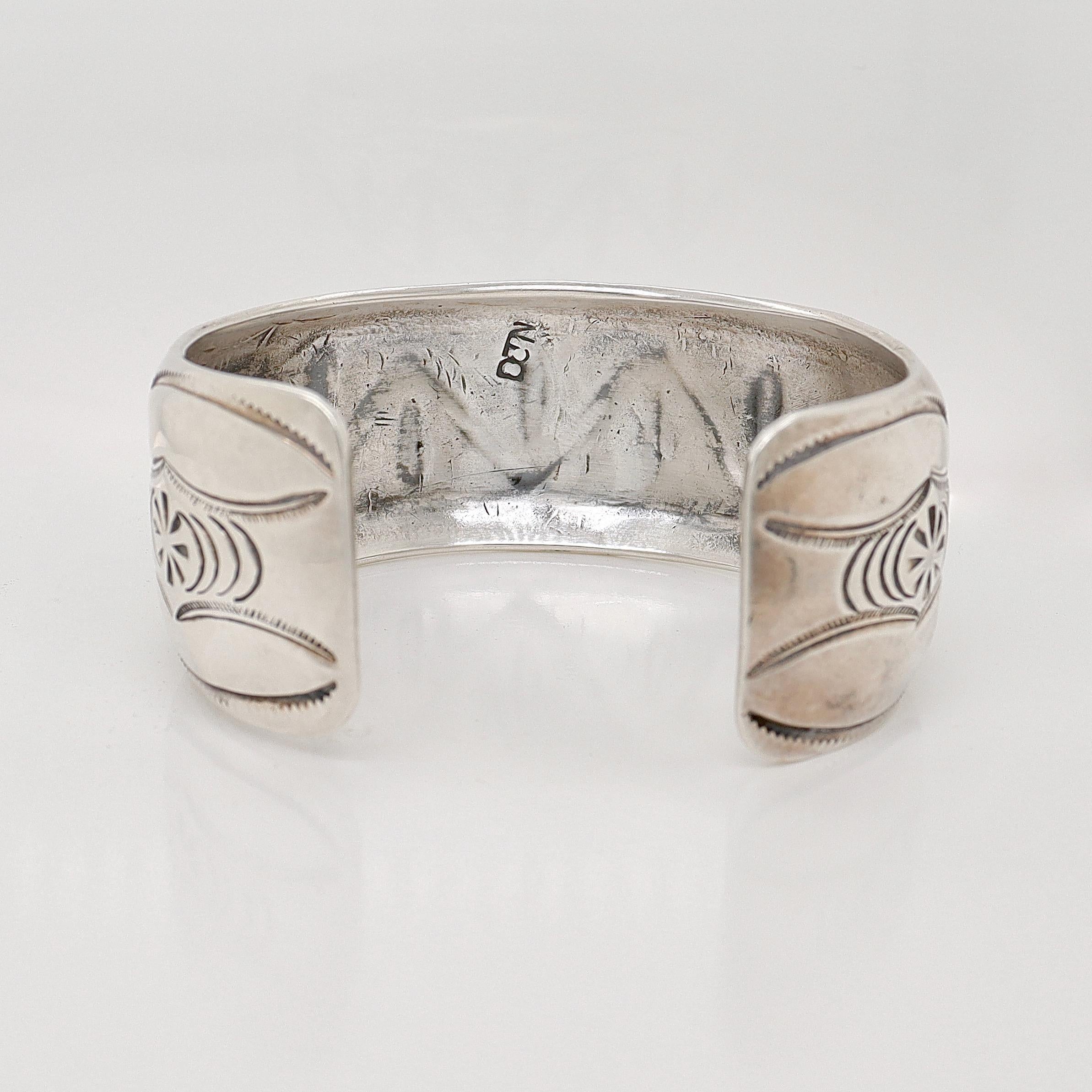 Manschettenarmband, signiert Old Pawn, Navajo Silber, Türkis und Koralle 1