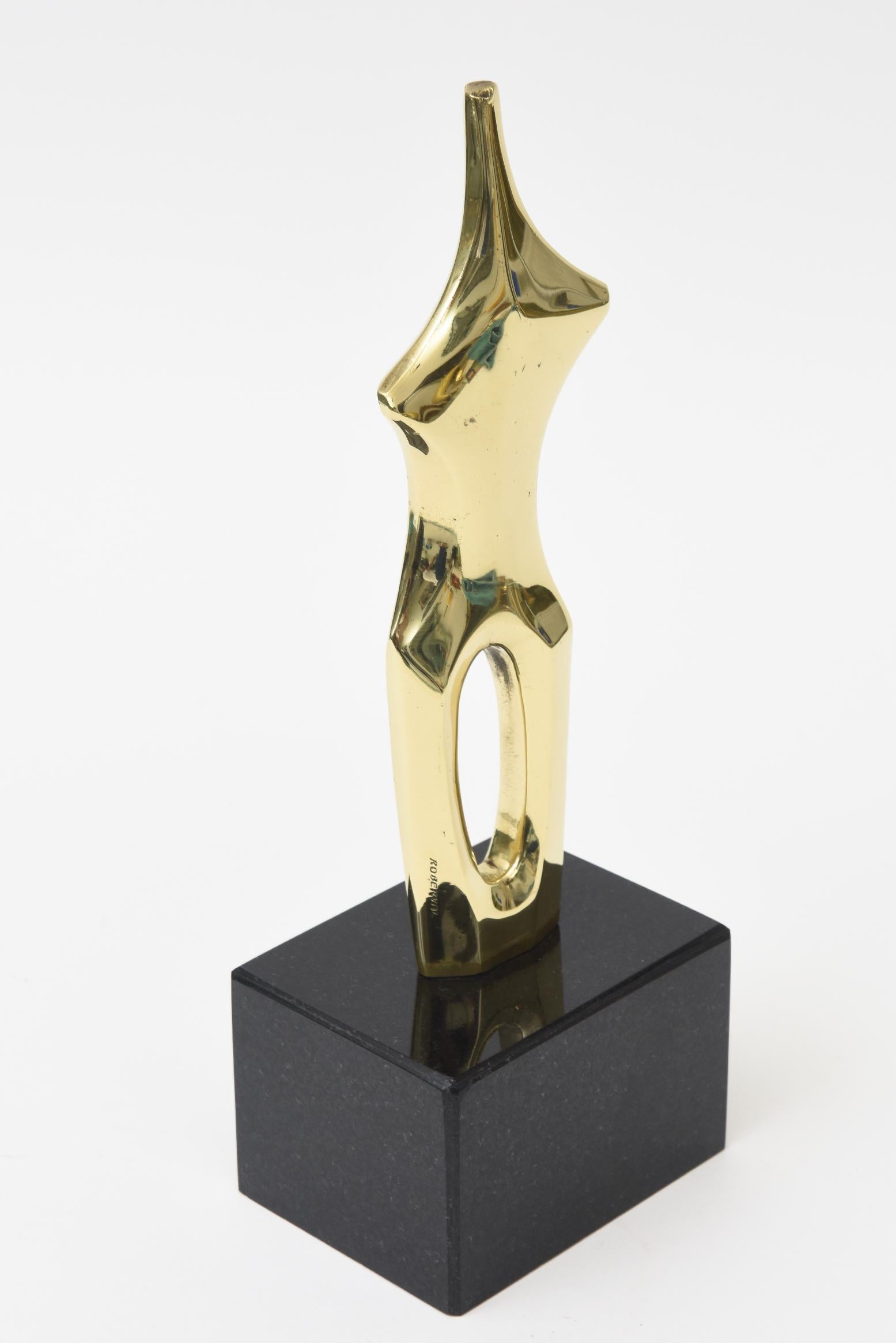 Scultura femminile figurativa in bronzo d'epoca firmata Roberval, base in granito nero in vendita 3
