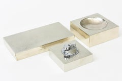 Set da scrivania d'epoca firmato in argento composto da scatola con cerniera, ciotola e set di bicchieri /3