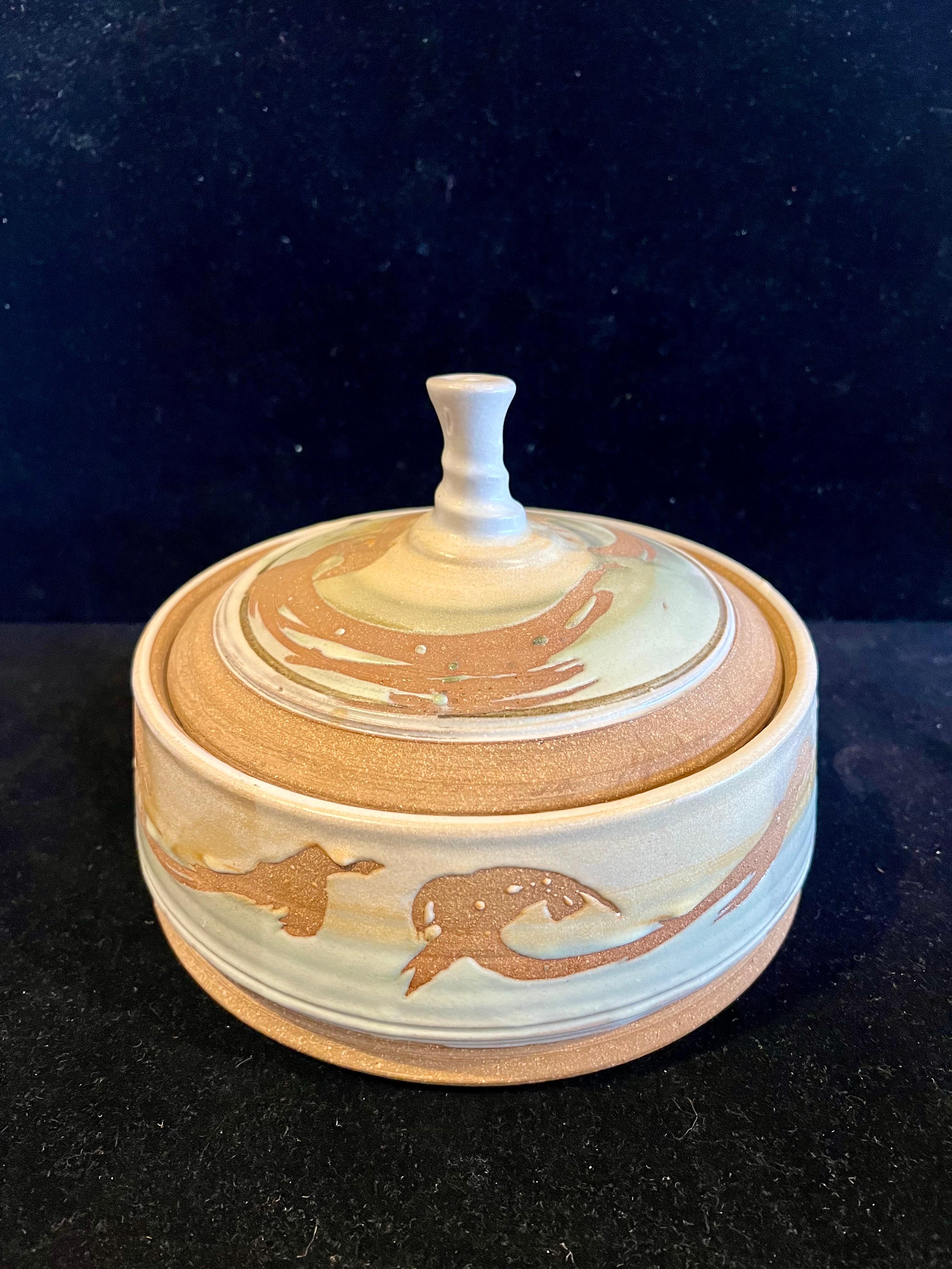 Vintage Signed Studio Pottery Covered Dish by Don Hanson1970's In Excellent Condition In San Diego, CA