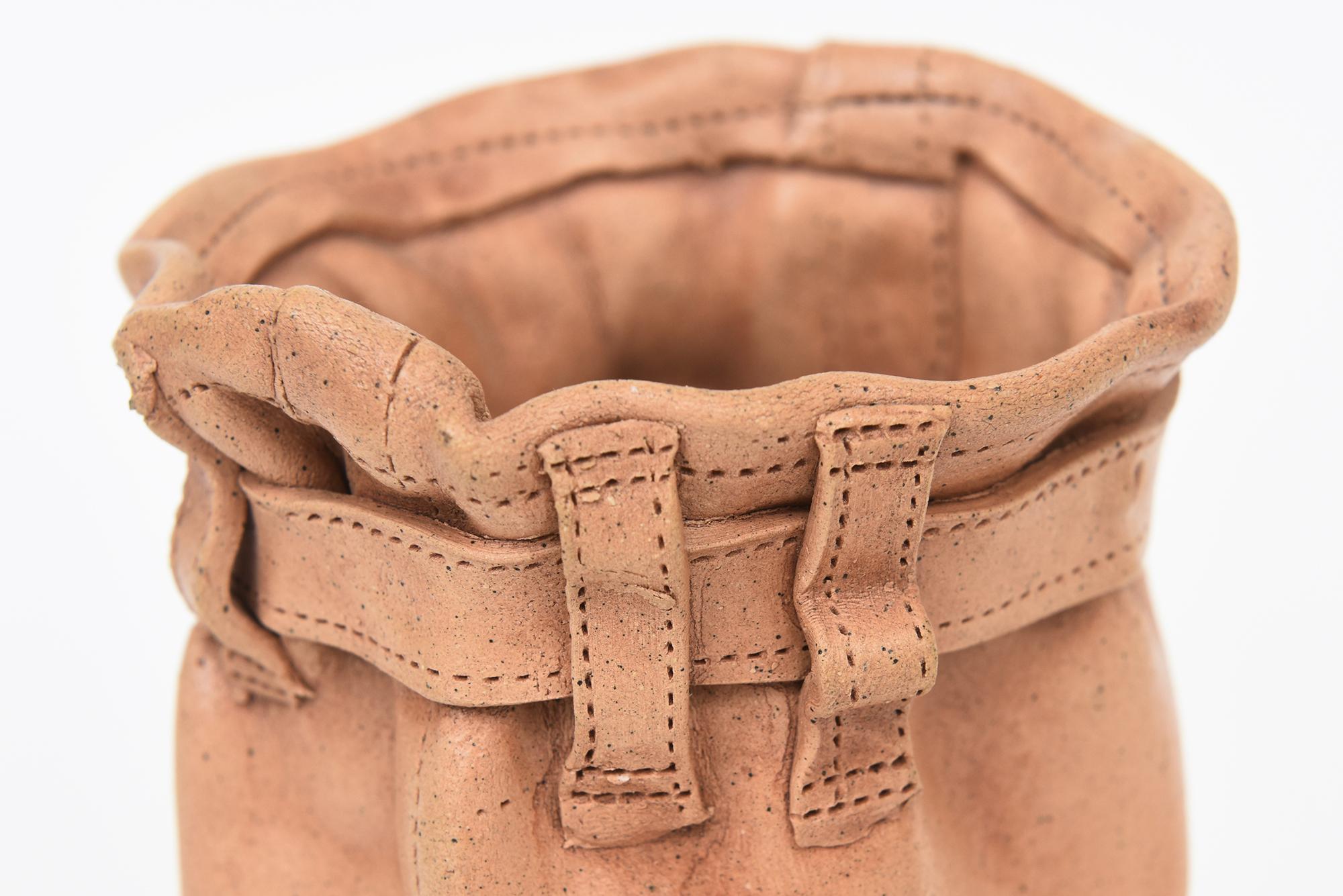 Vintage signiert Tan keramische Schnalle Tasche 90er Jahre im Zustand „Gut“ im Angebot in North Miami, FL