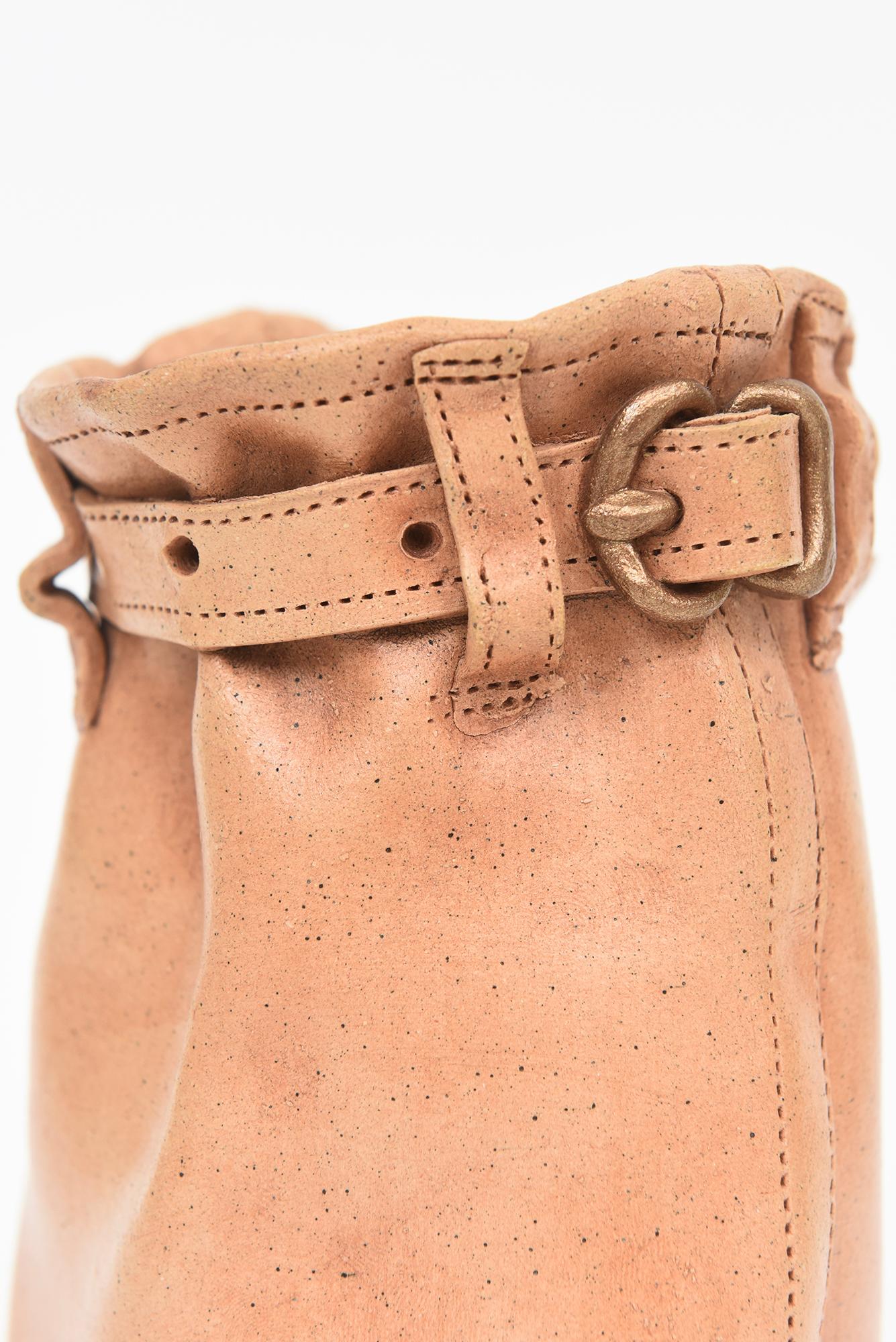 Vintage signiert Tan keramische Schnalle Tasche 90er Jahre im Angebot 1